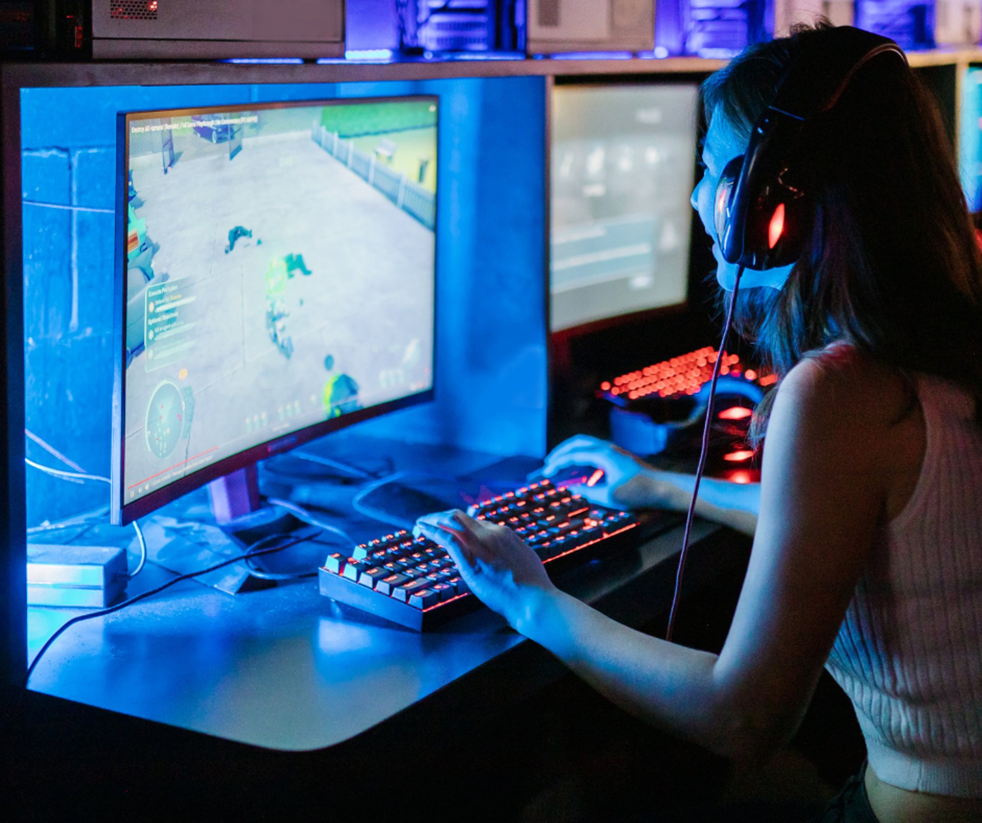 gray computer monitor