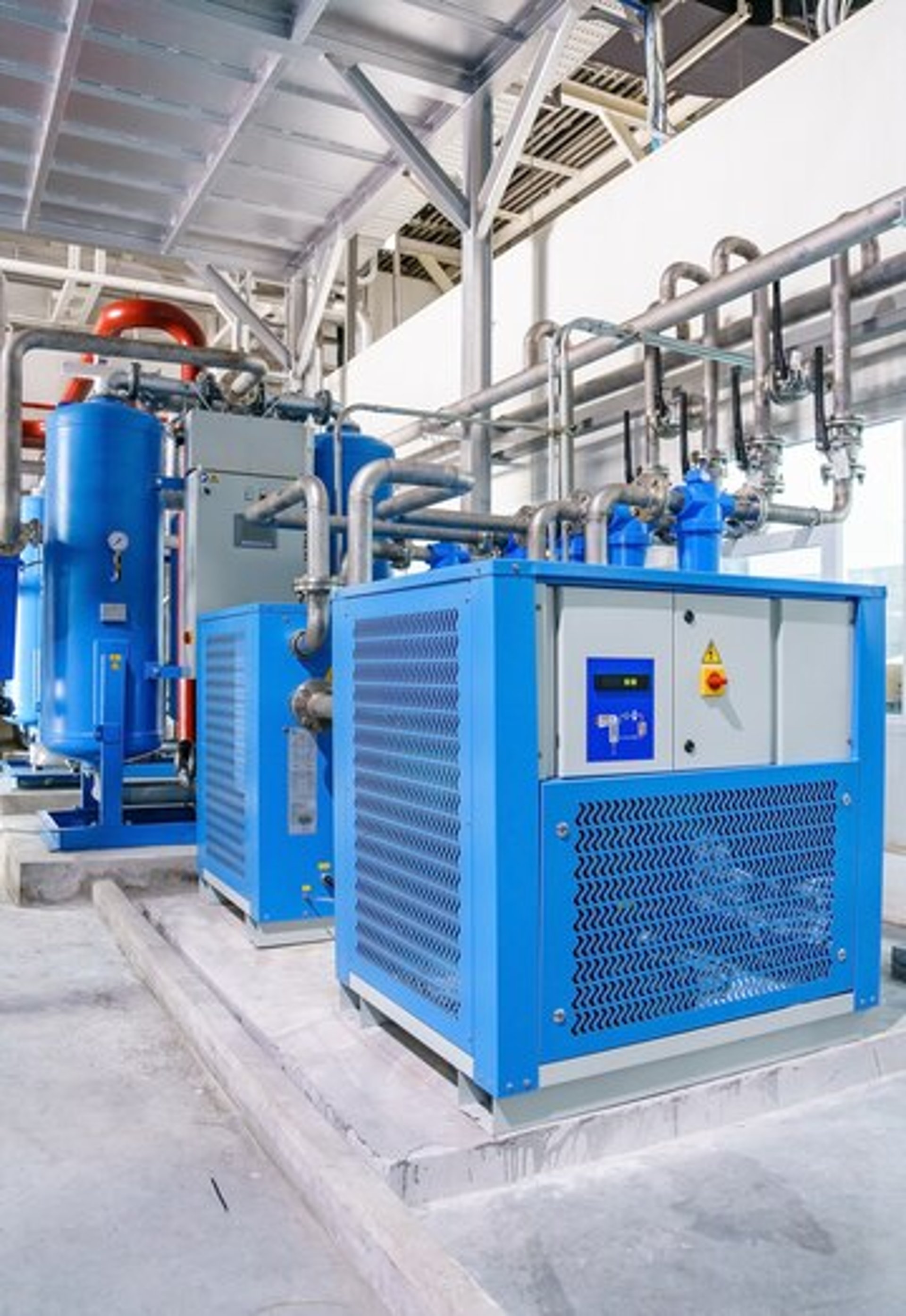 black and brown leather padded tub sofa