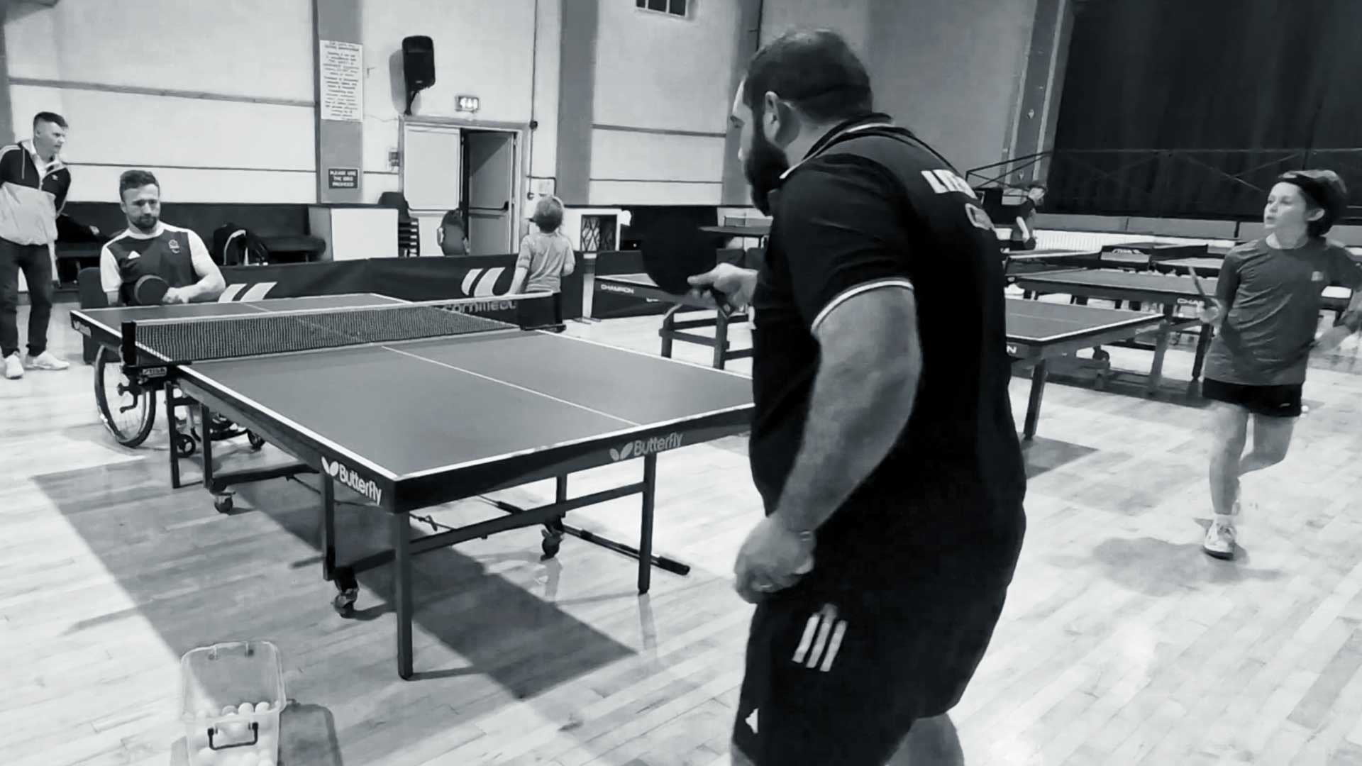 black and white bed linen