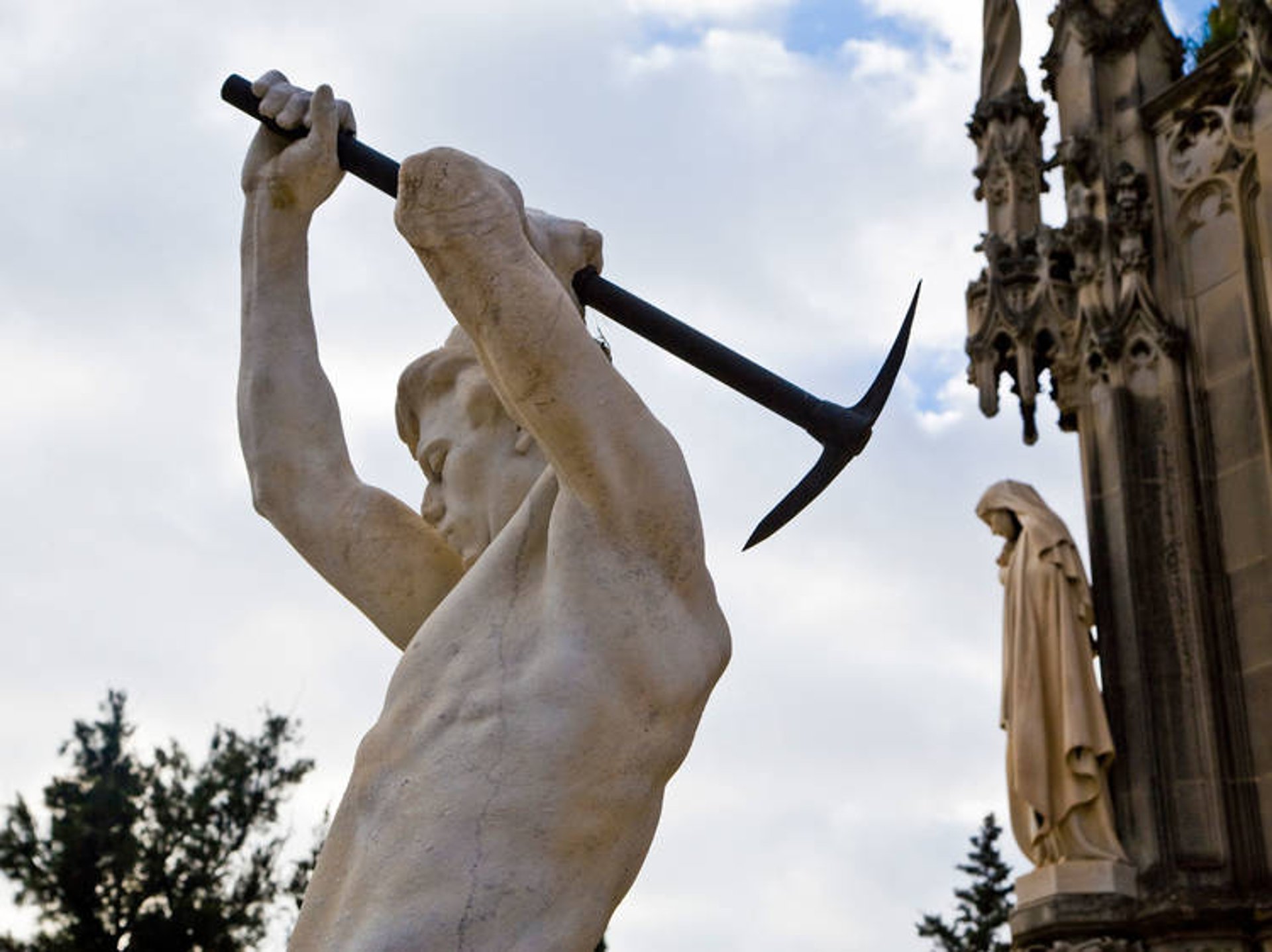 black and white bed linen