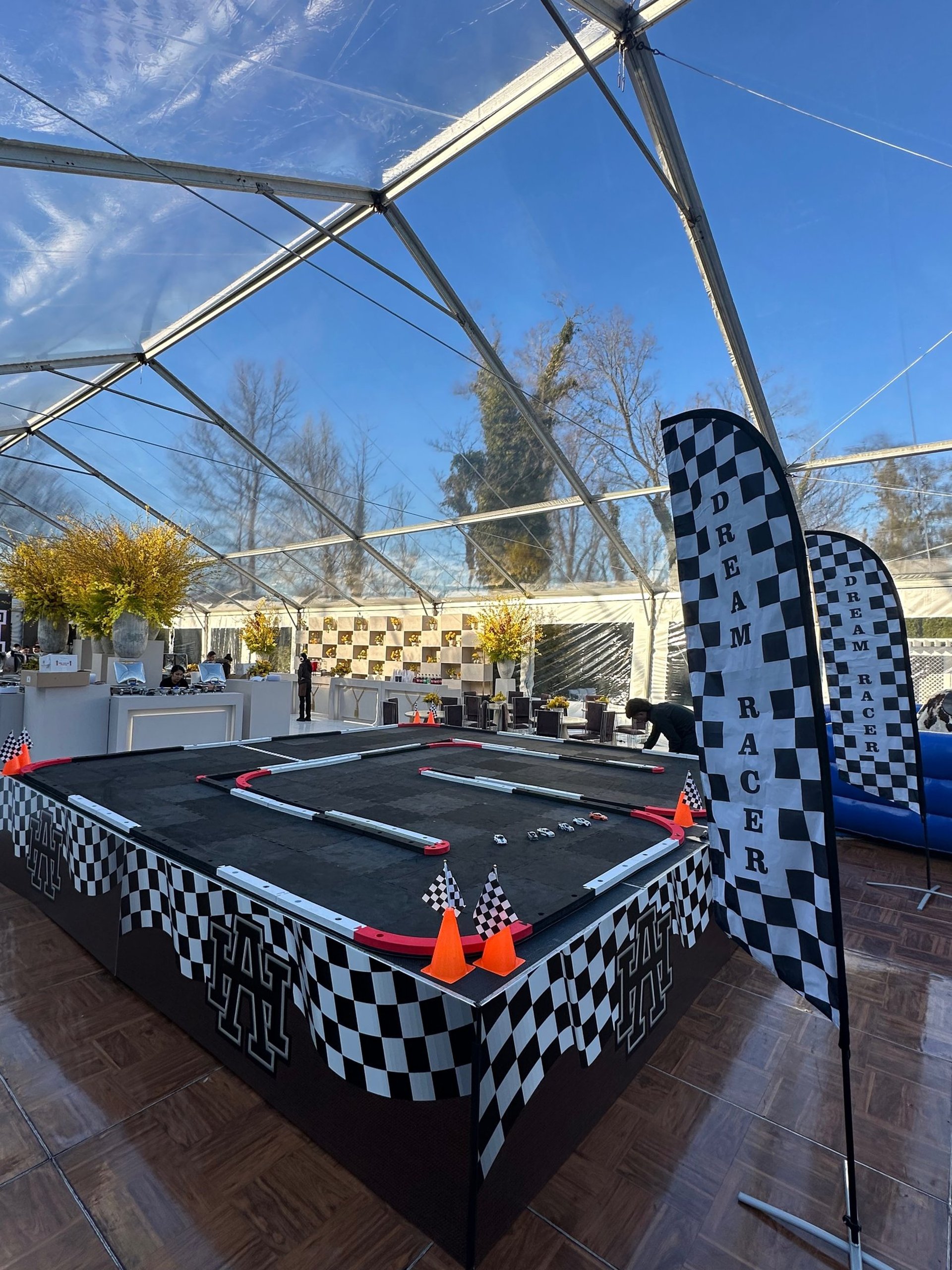 black and white bed linen