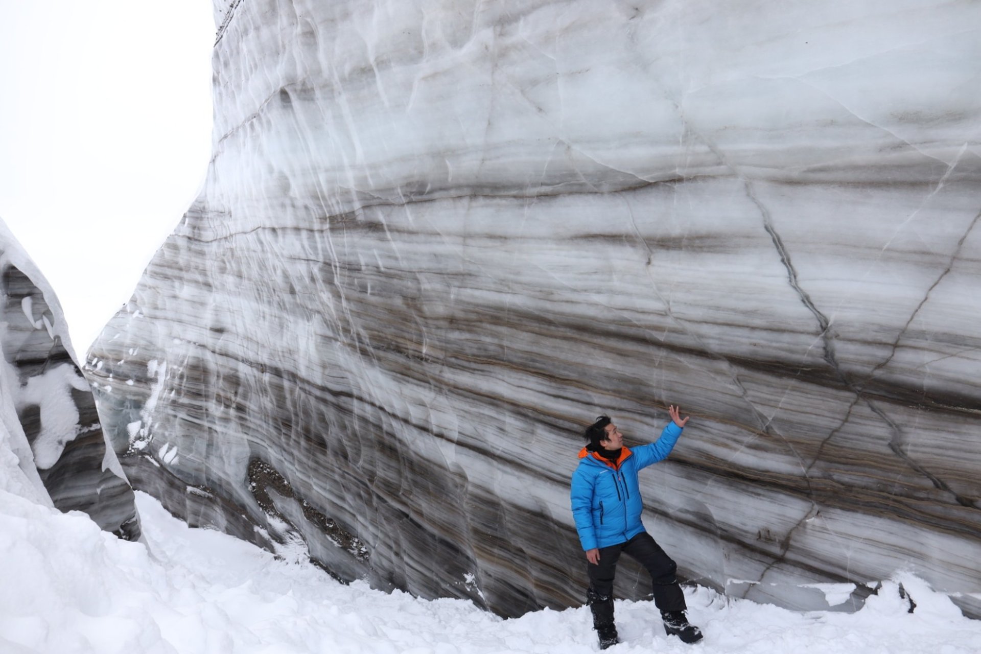 black blue and yellow textile