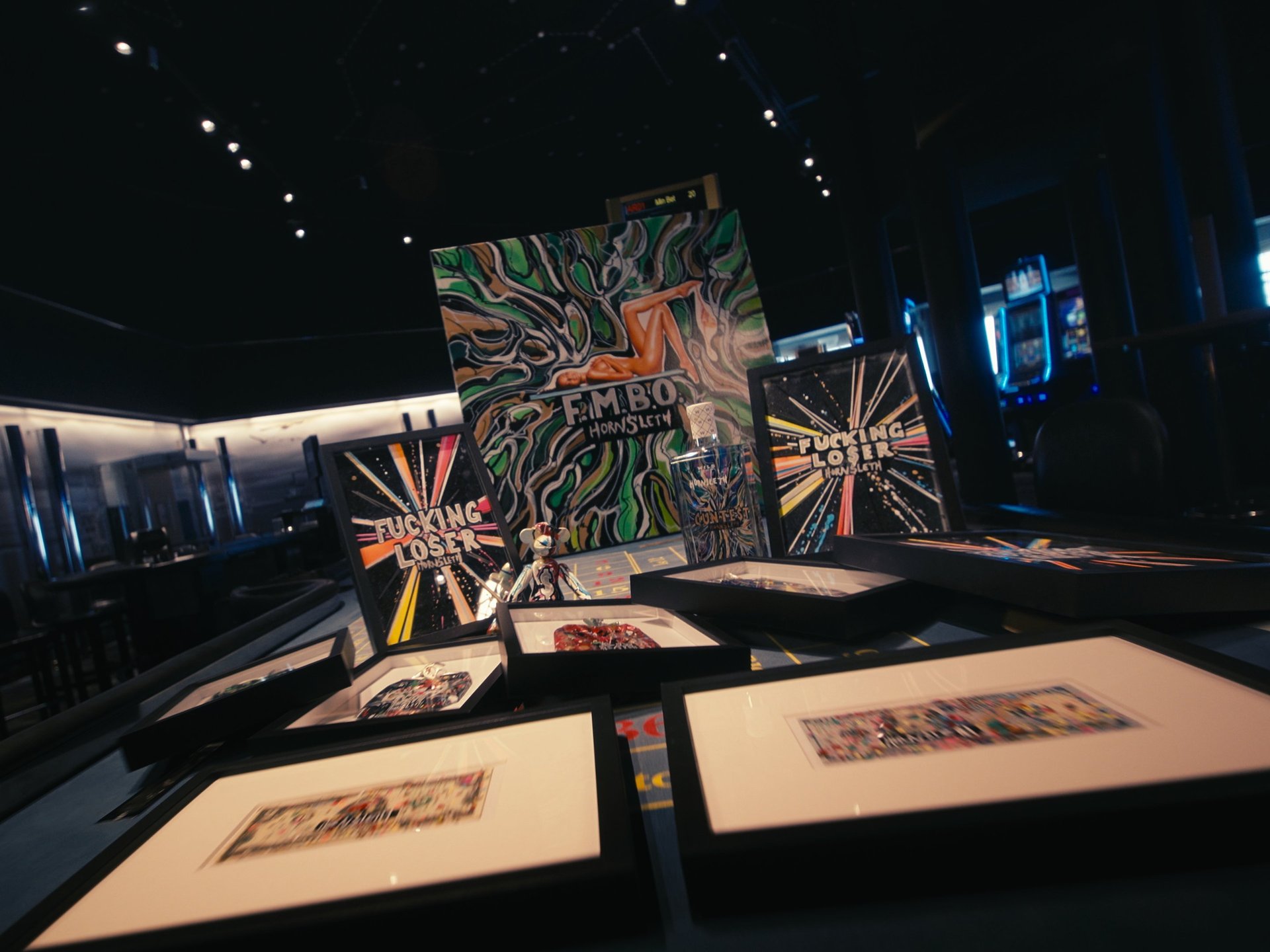 black and white bed linen