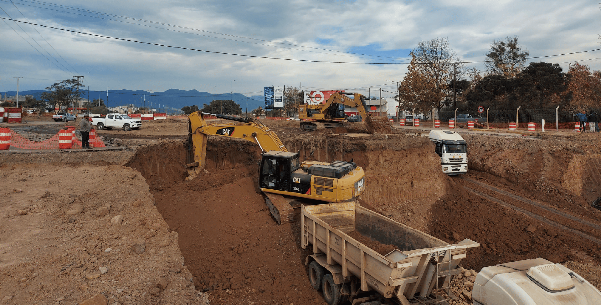 black and brown leather padded tub sofa