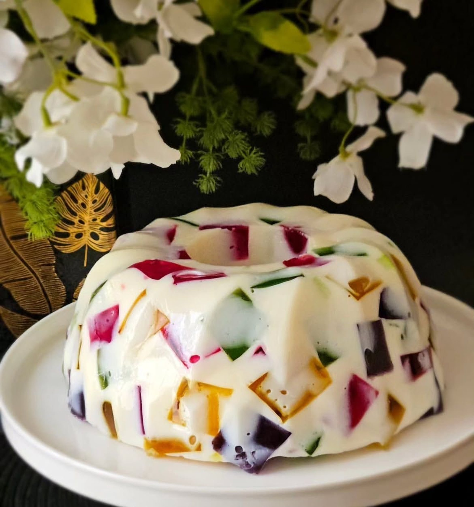 Broken jelly glass pudding