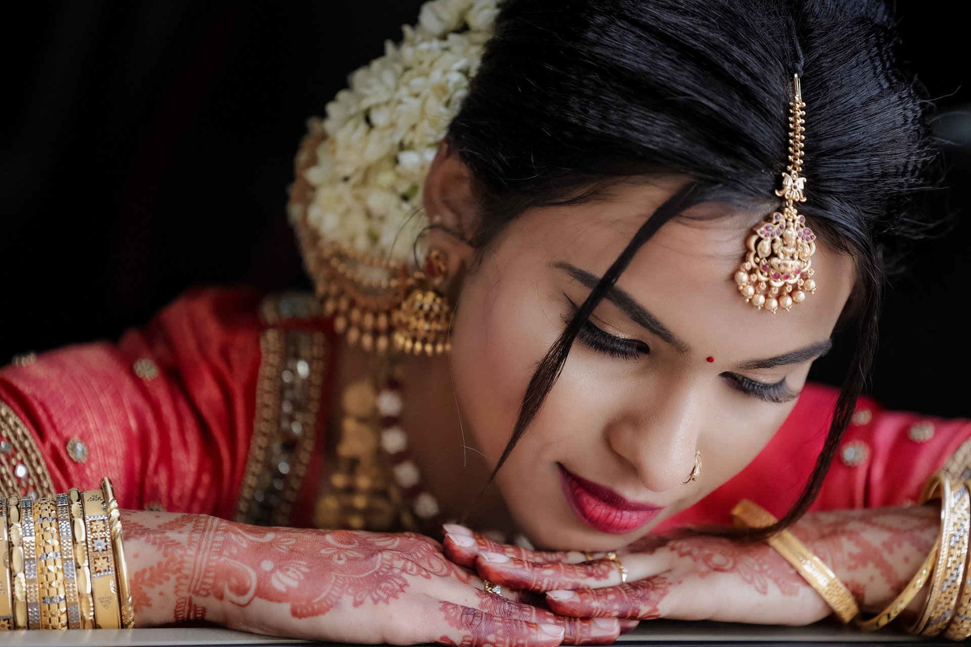 black and white bed linen