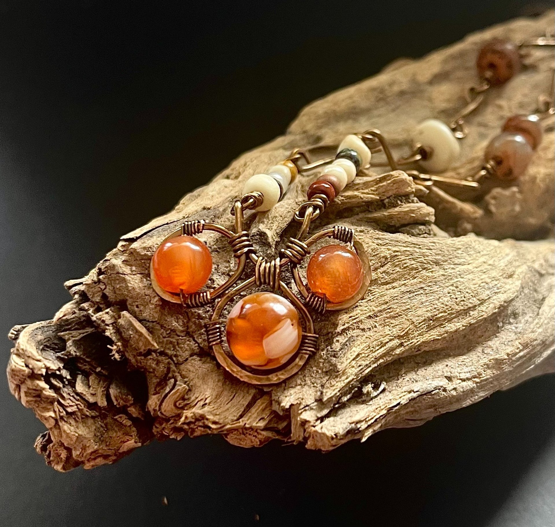 black and white bed linen