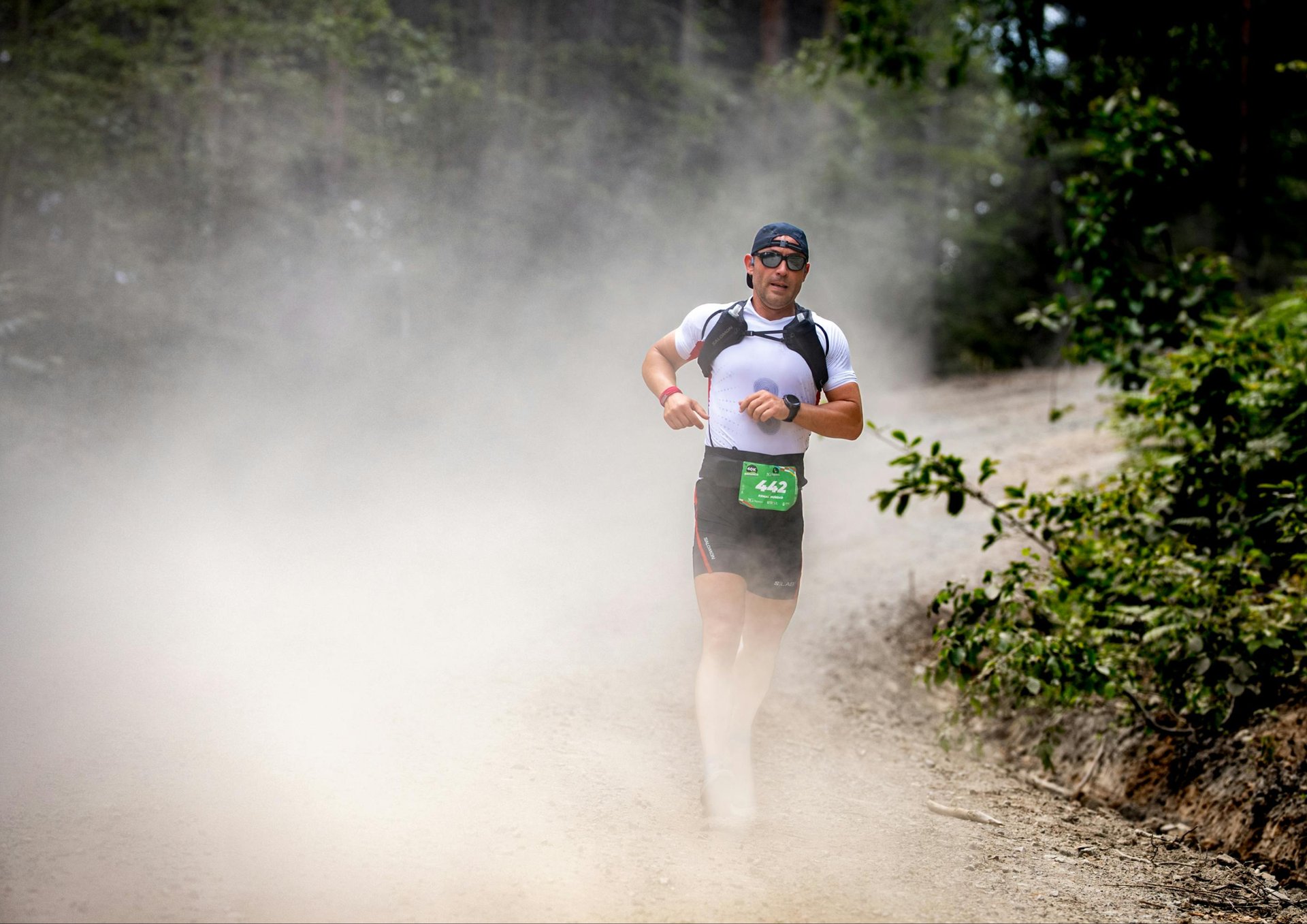 black and white bed linen