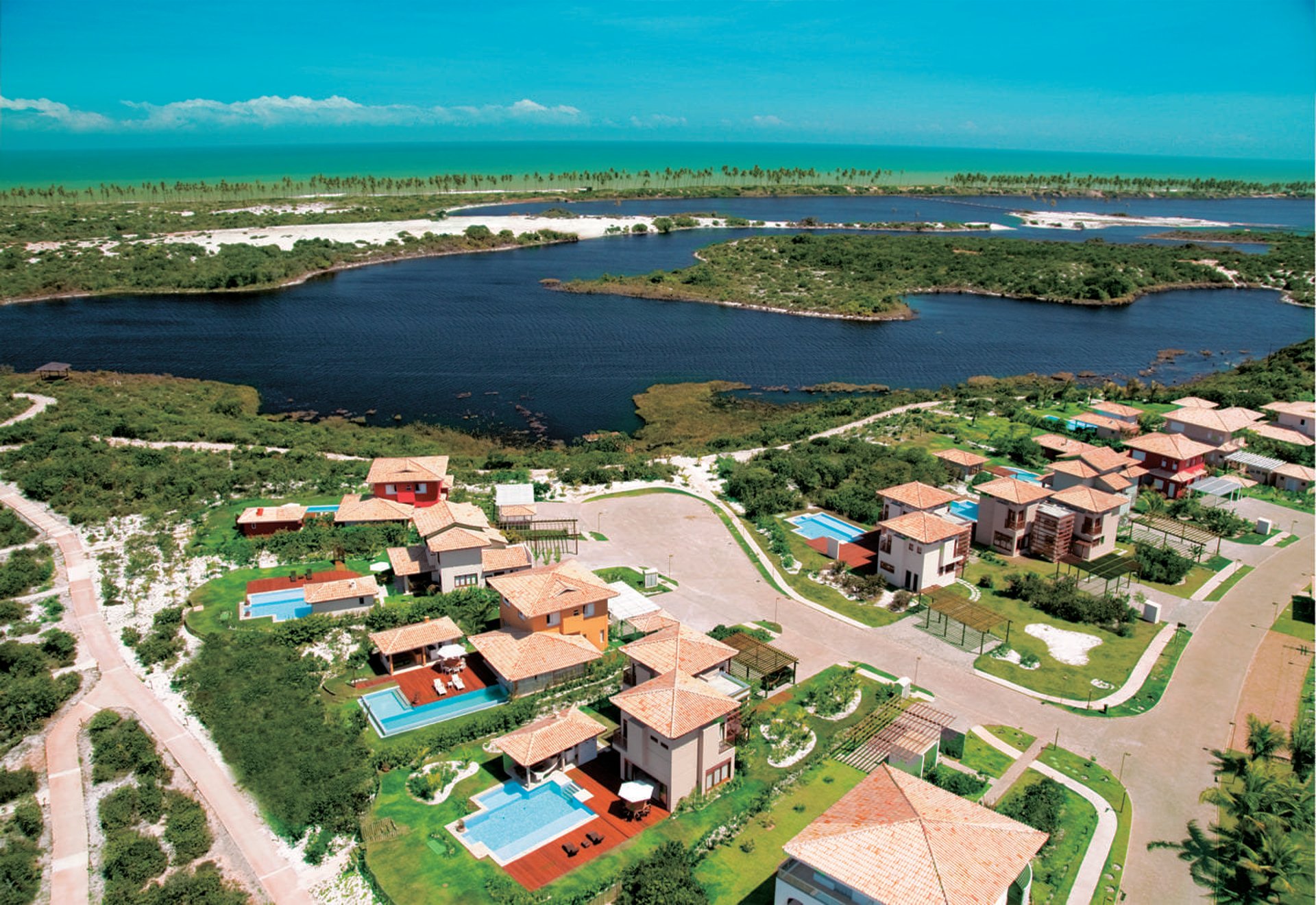 black and white bed linen