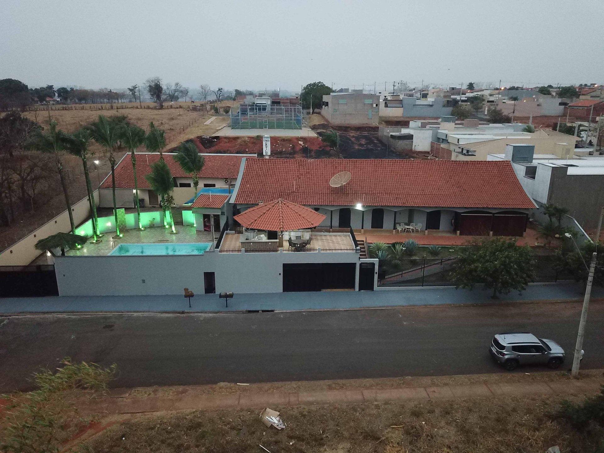 black and white bed linen