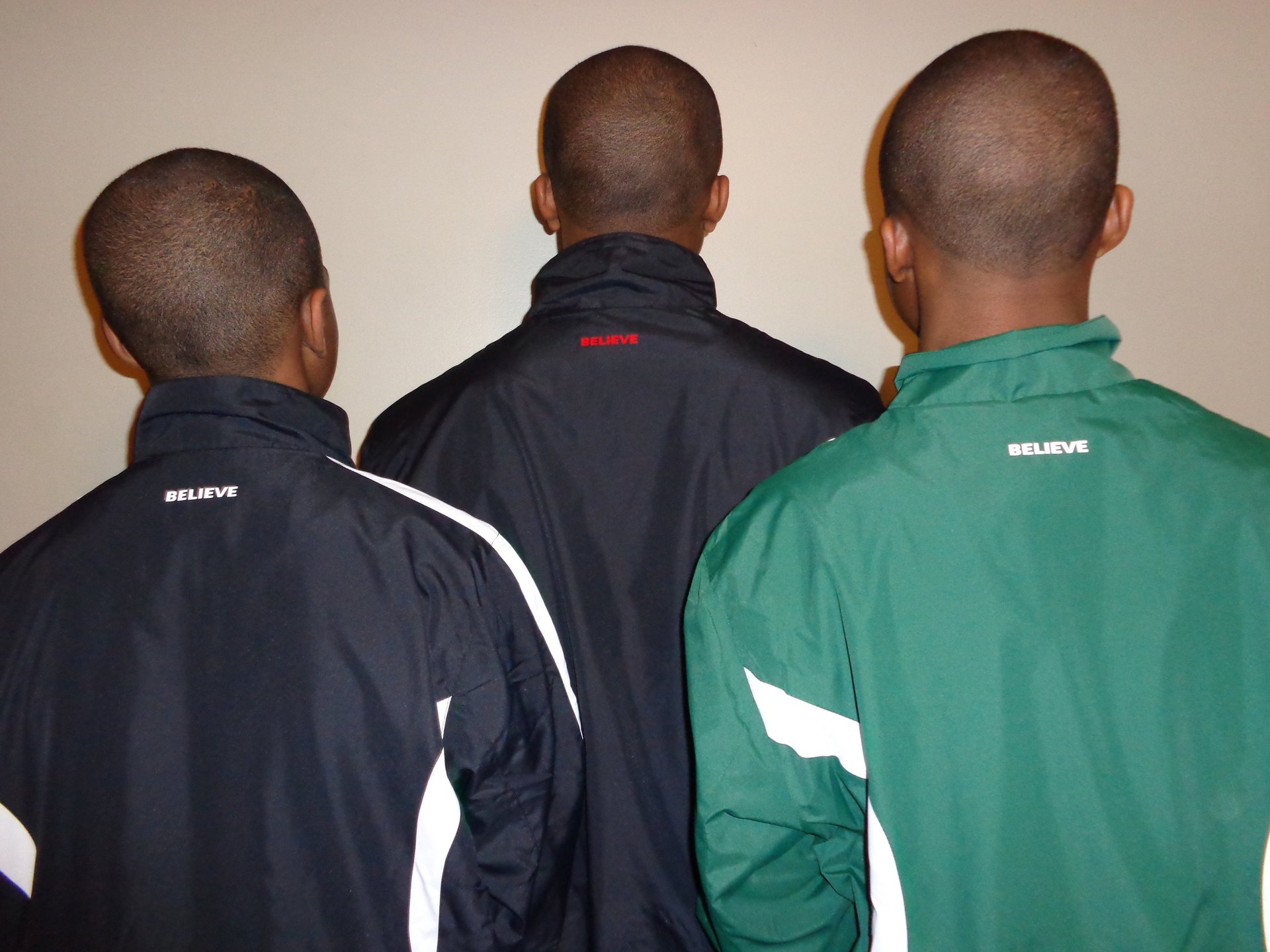 gray computer monitor