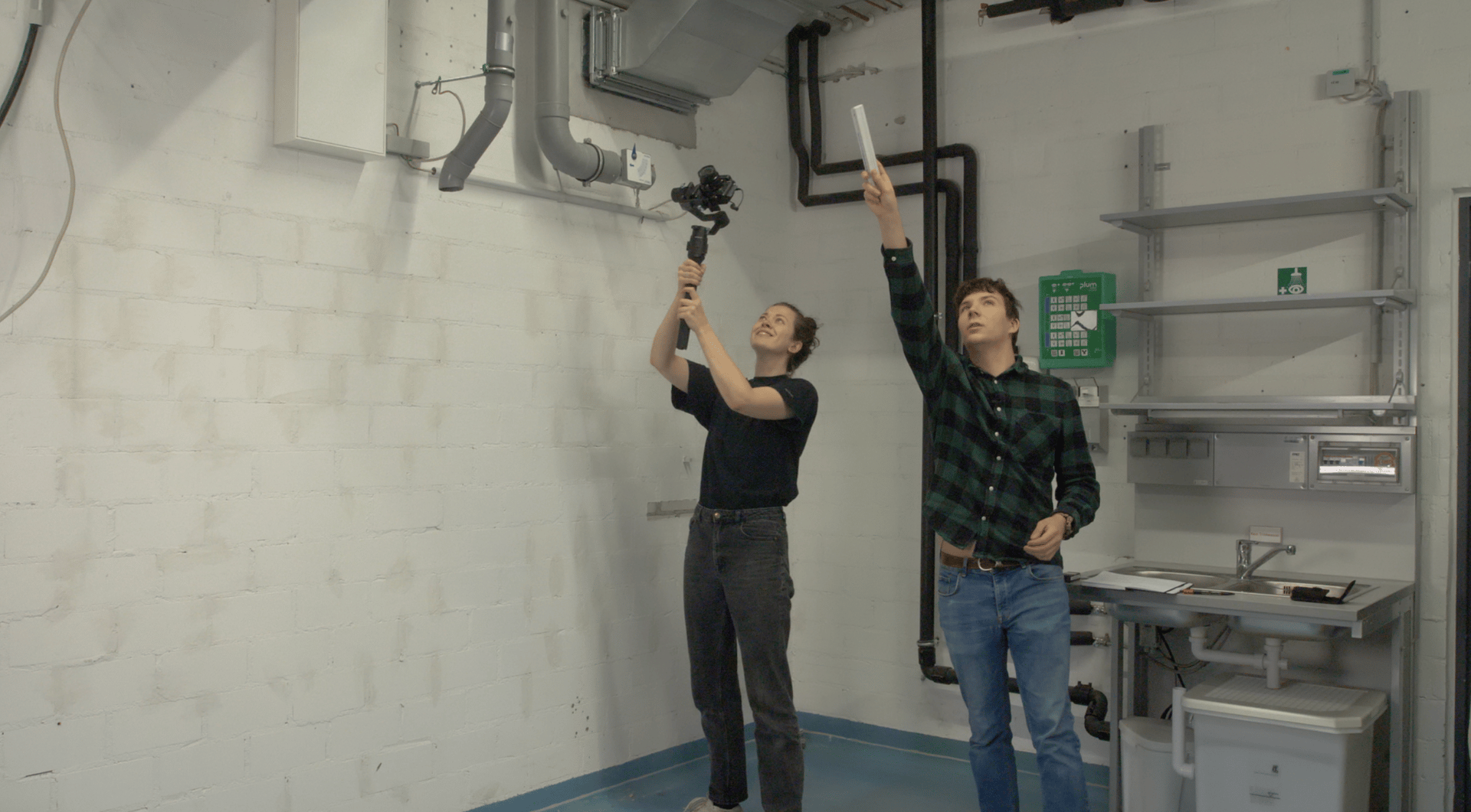 black and white bed linen