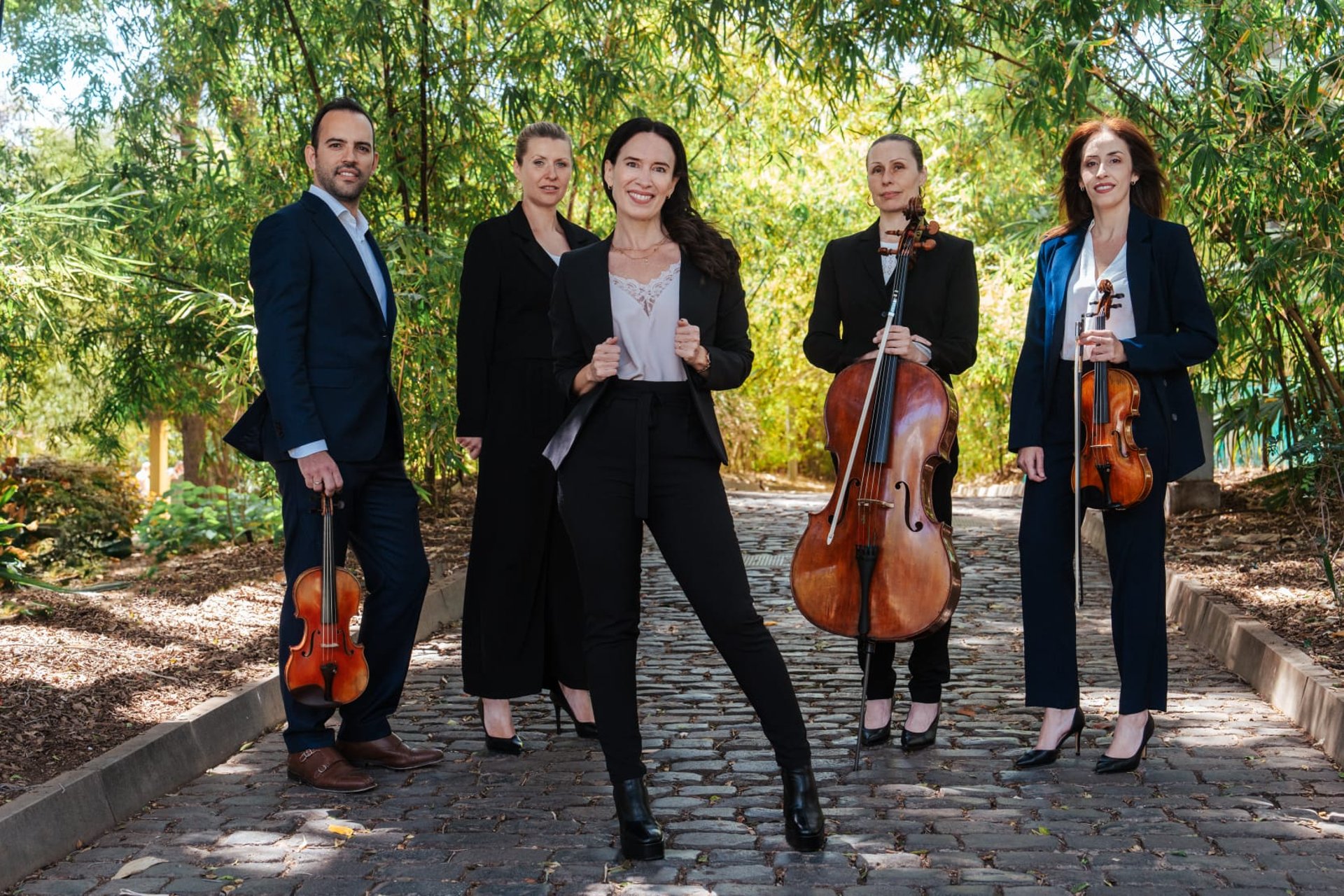 black and white bed linen