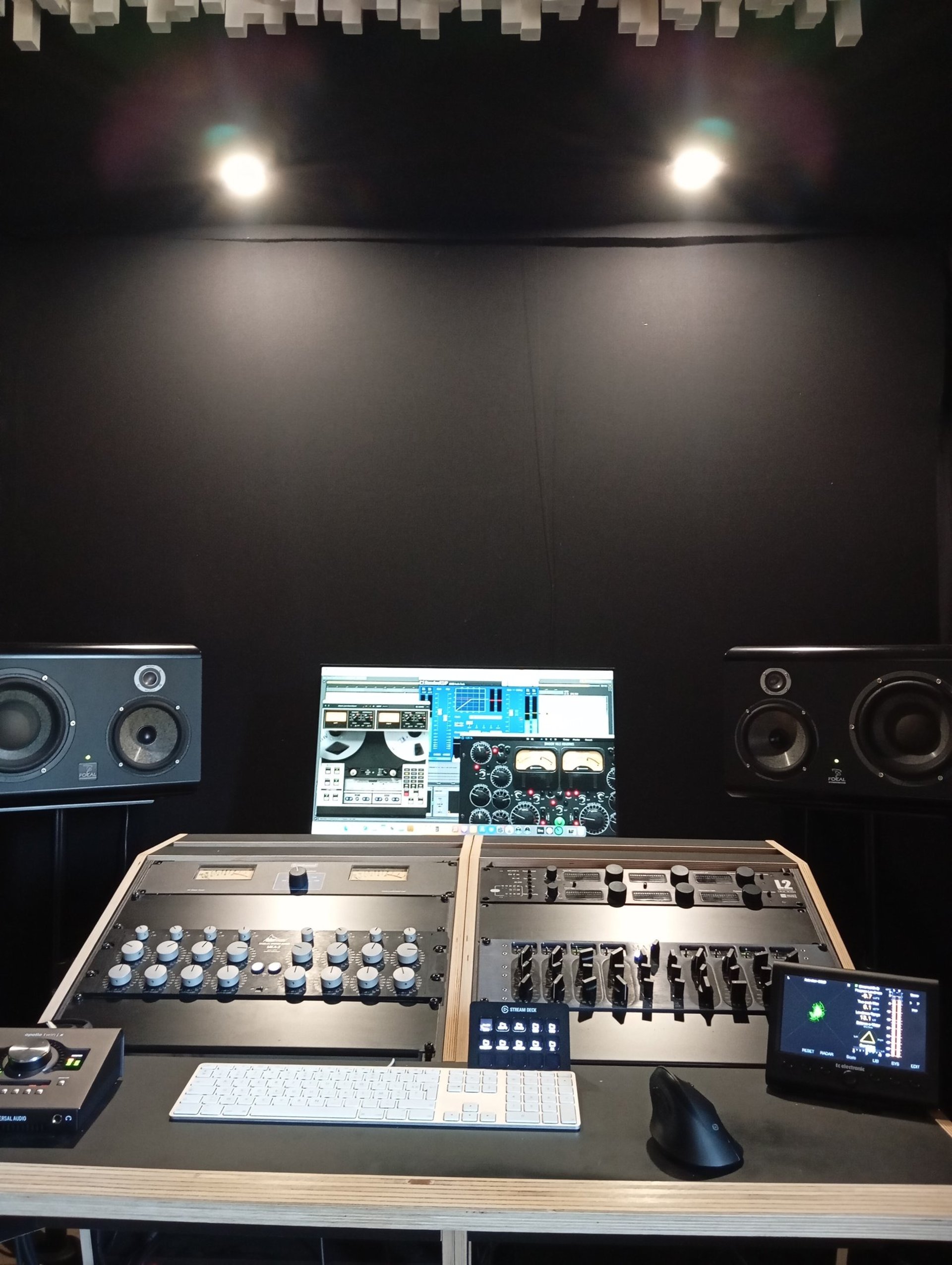 black and brown leather padded tub sofa