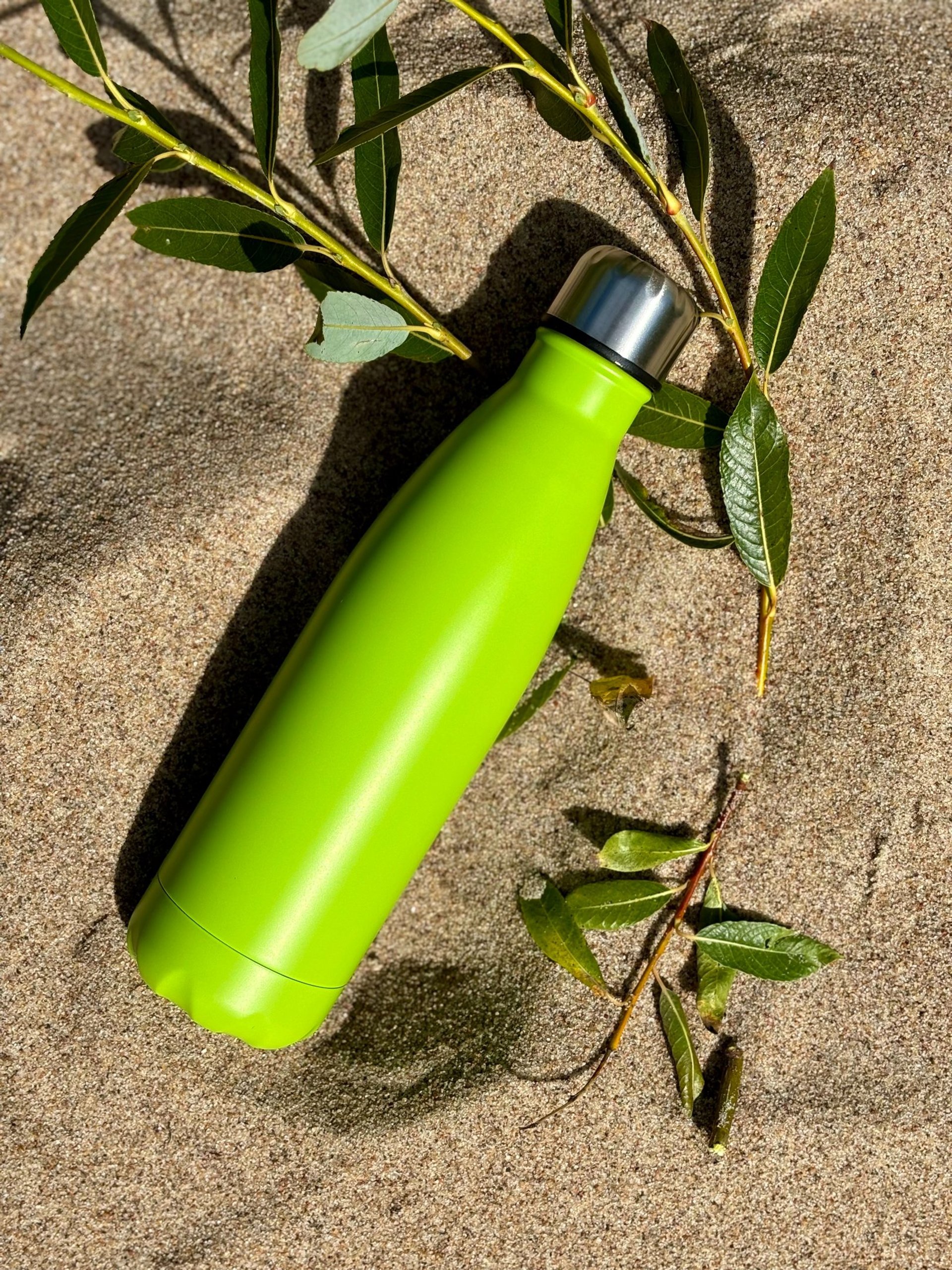 gray computer monitor