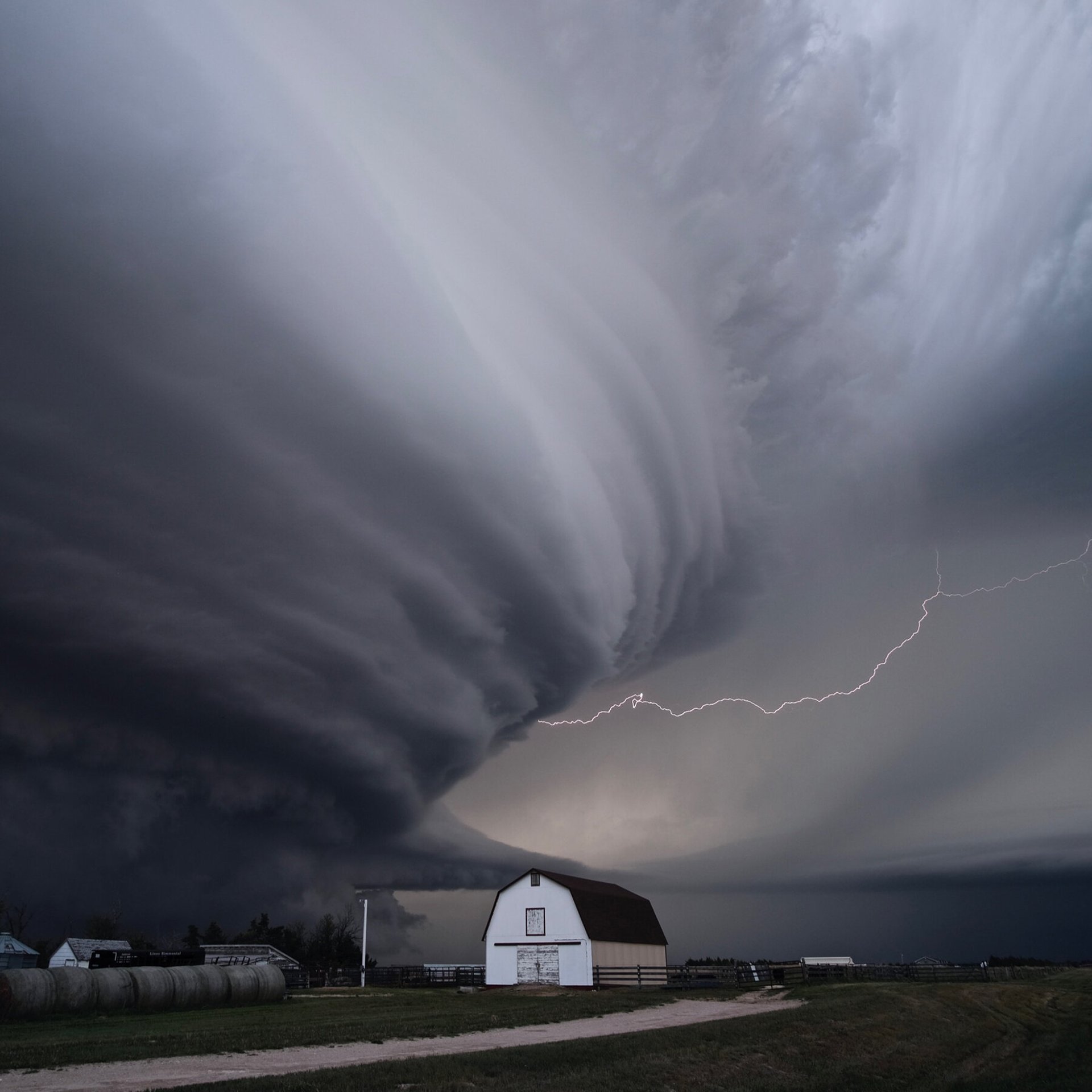 thunderball and lightning crashing on the city