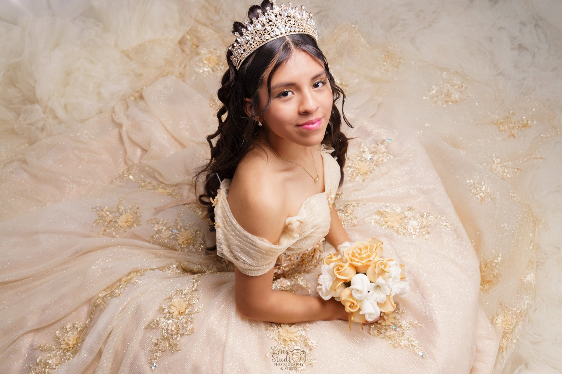 a sony camera sitting on top of a wooden table