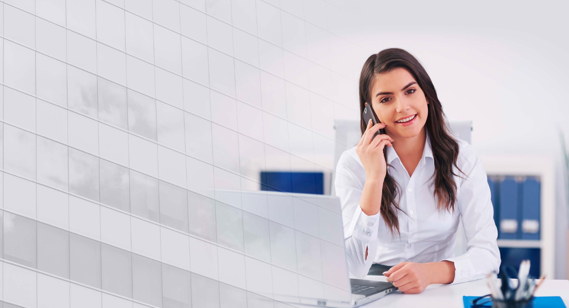 gray computer monitor