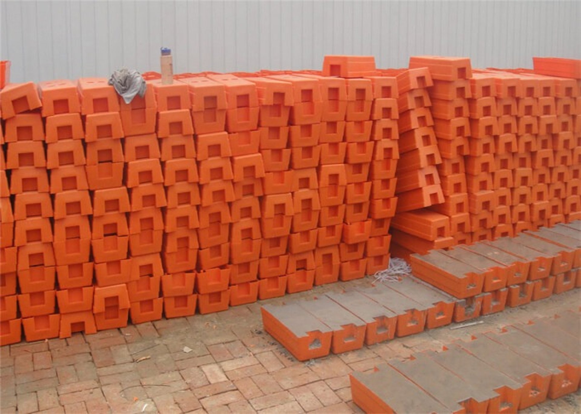 an abstract photo of a curved building with a blue sky in the background