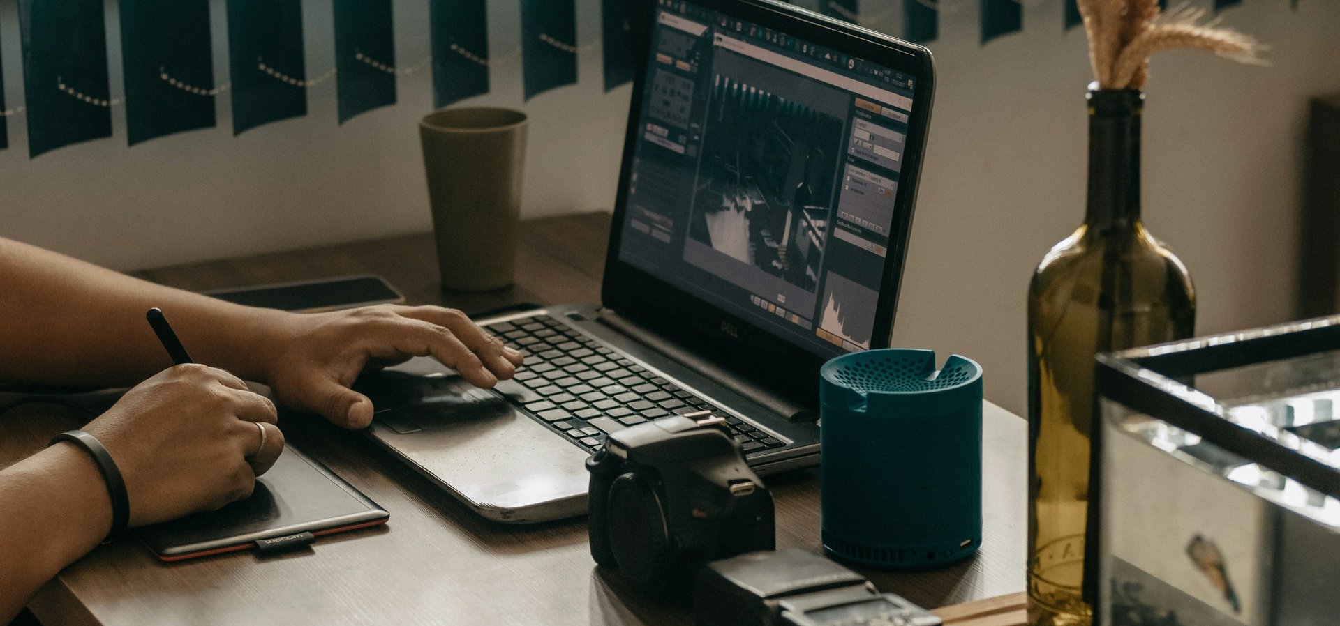 black and white bed linen