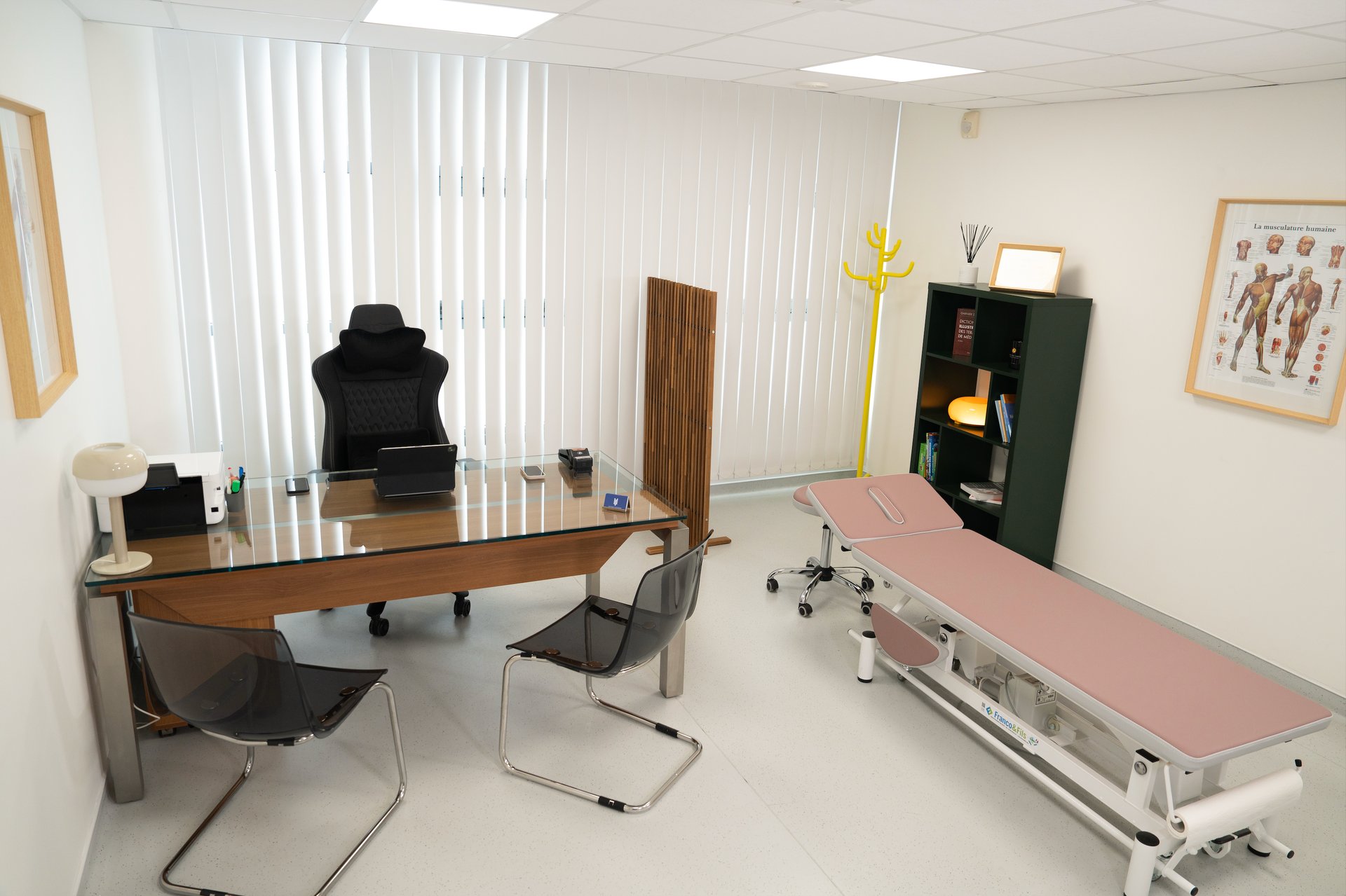 yellow sunflower field during daytime