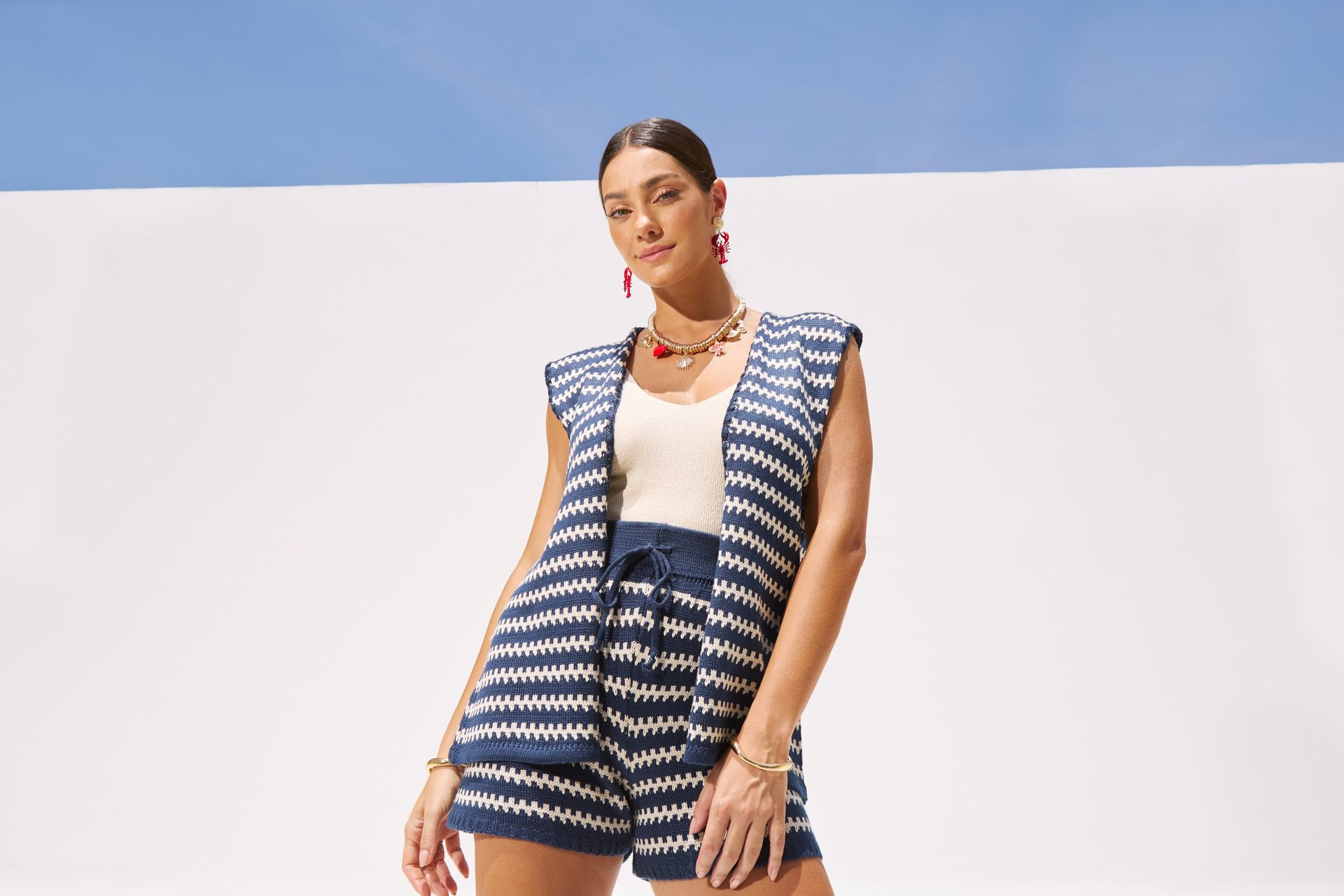 black and brown leather padded tub sofa