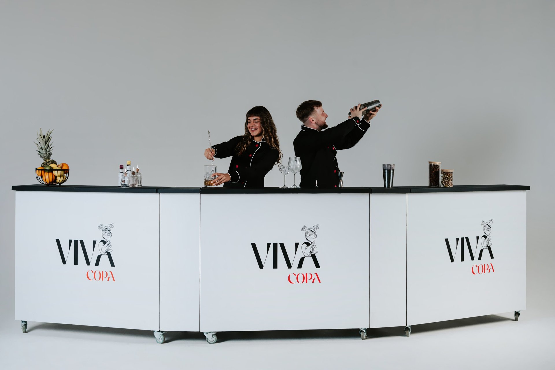 black and white bed linen