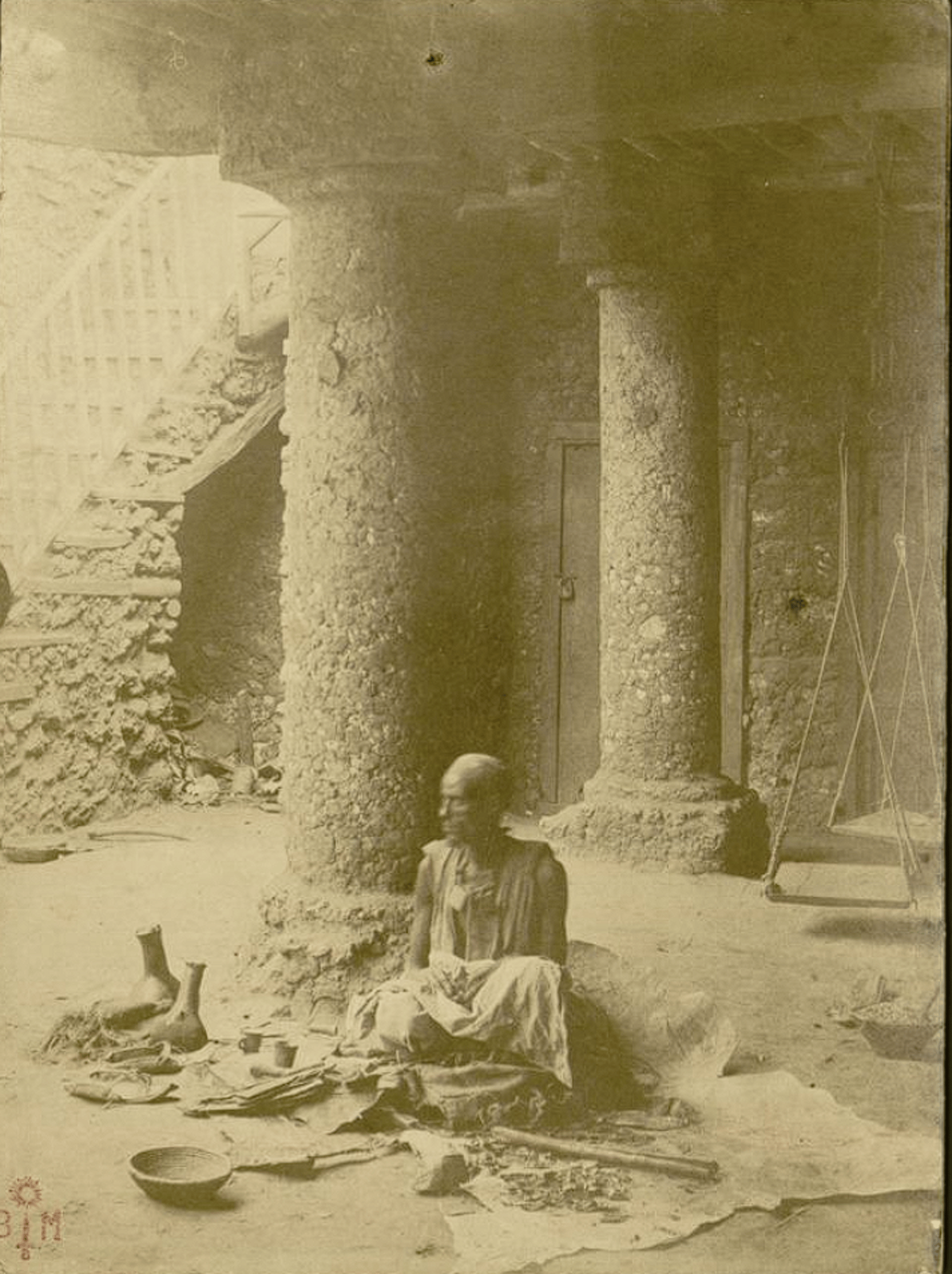 black and white bed linen