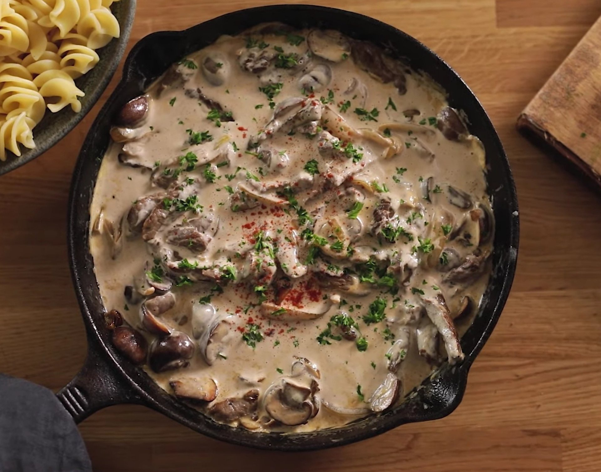 Classic Beef Stroganoff Recipe – Quick, Simple, and Delicious