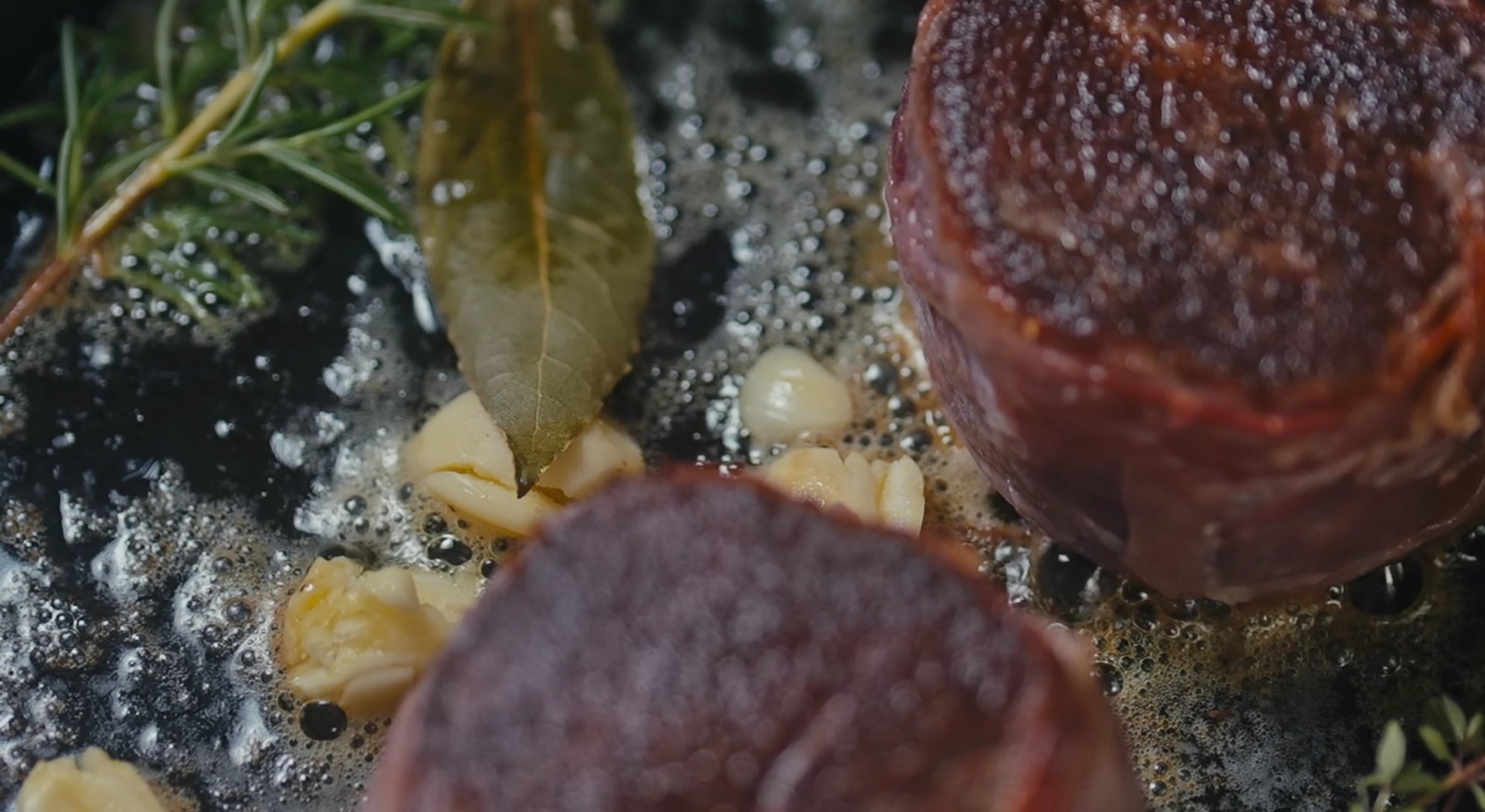 Perfectly Cooked Filet Mignon with Red Wine Sauce