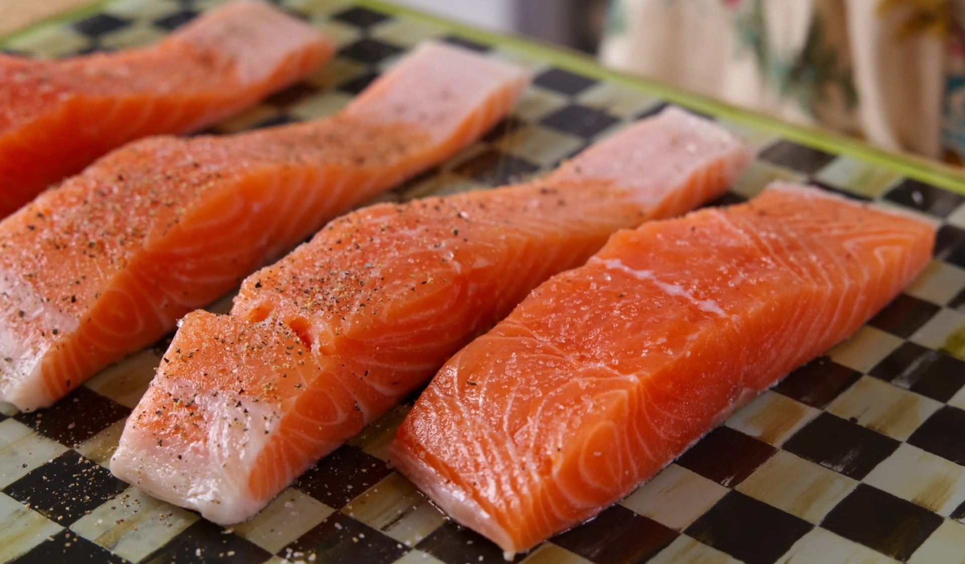 Salmon with Cherry Tomatoes, Cream, and Herbs