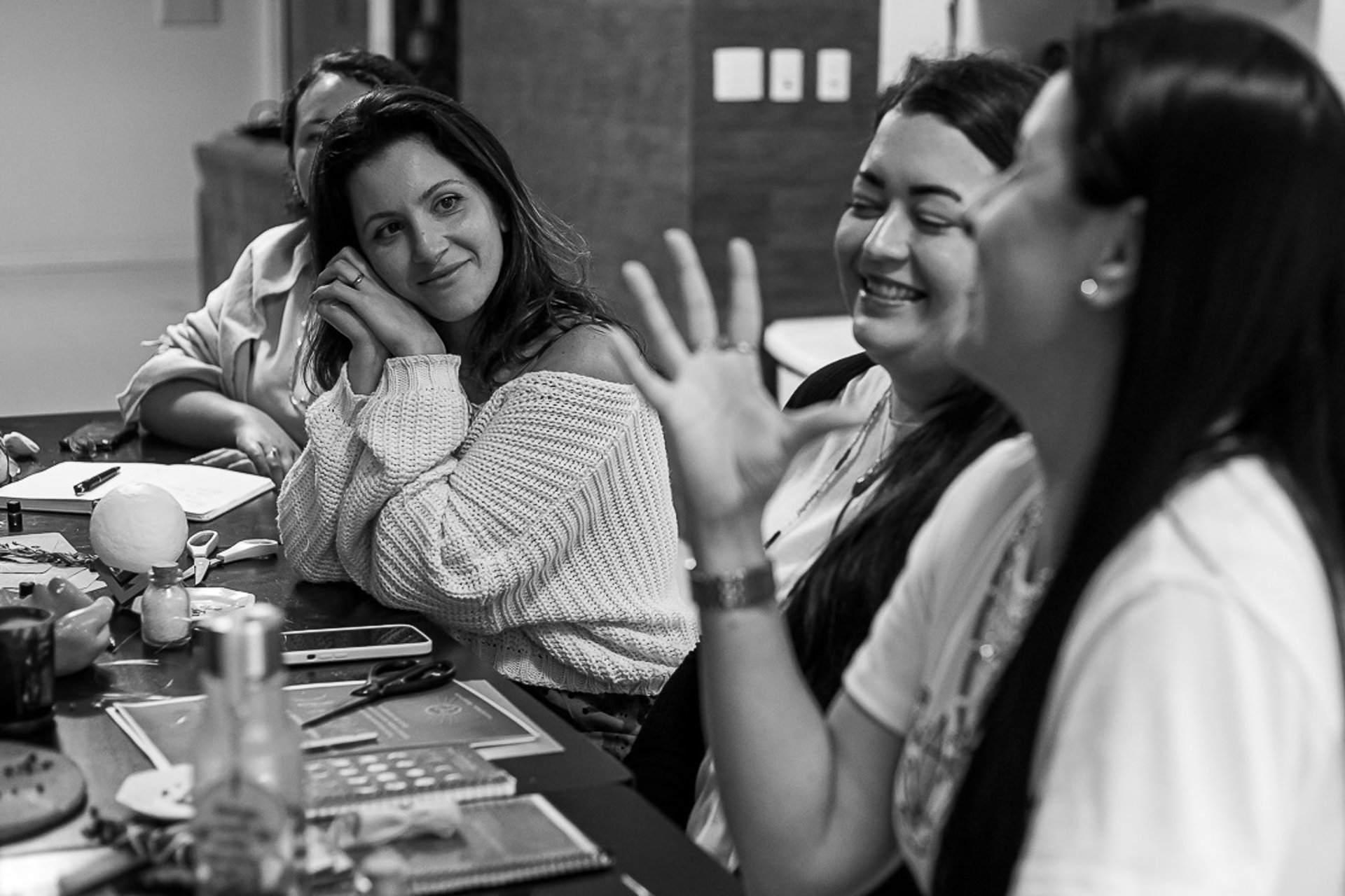 black and white bed linen