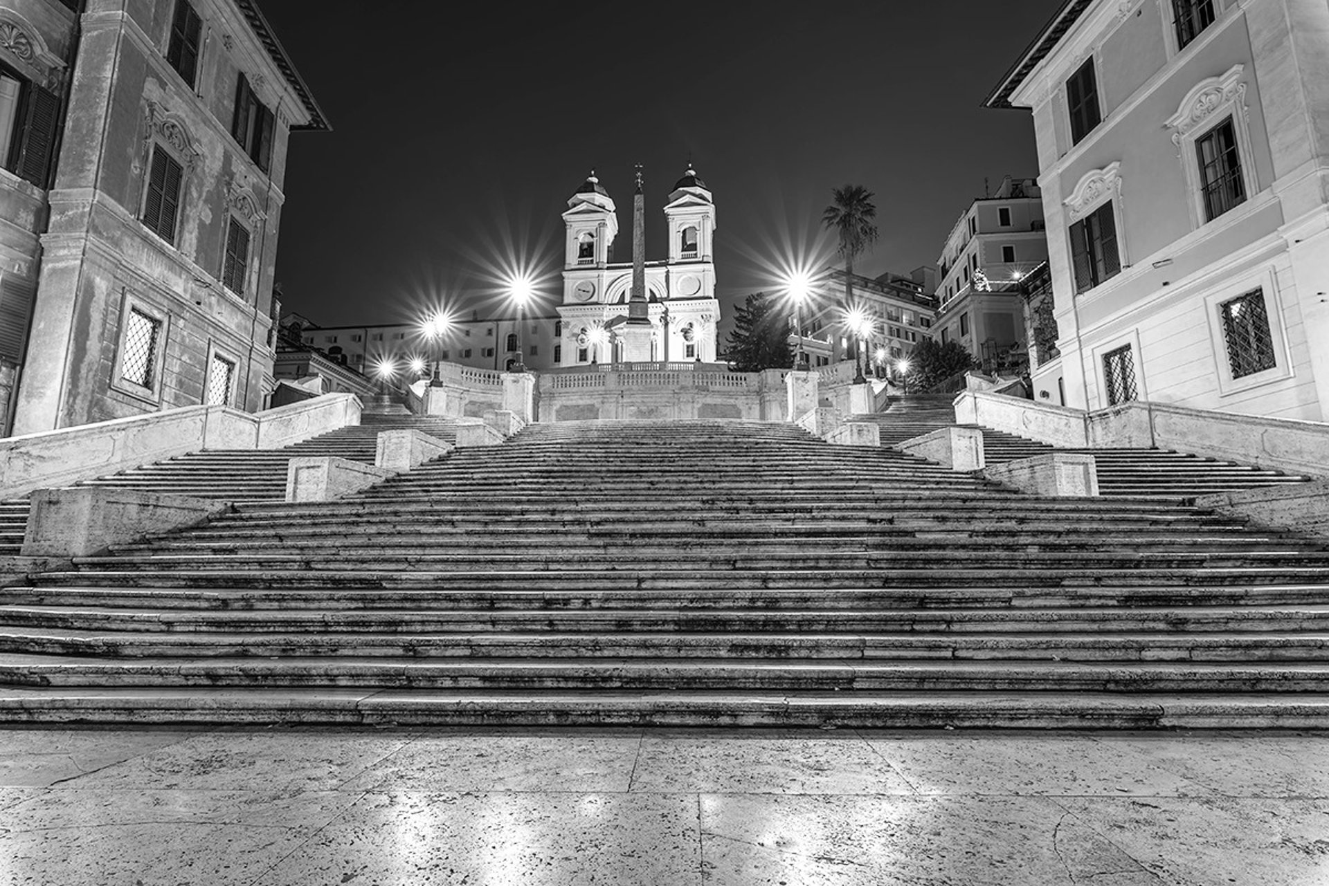 black and white bed linen