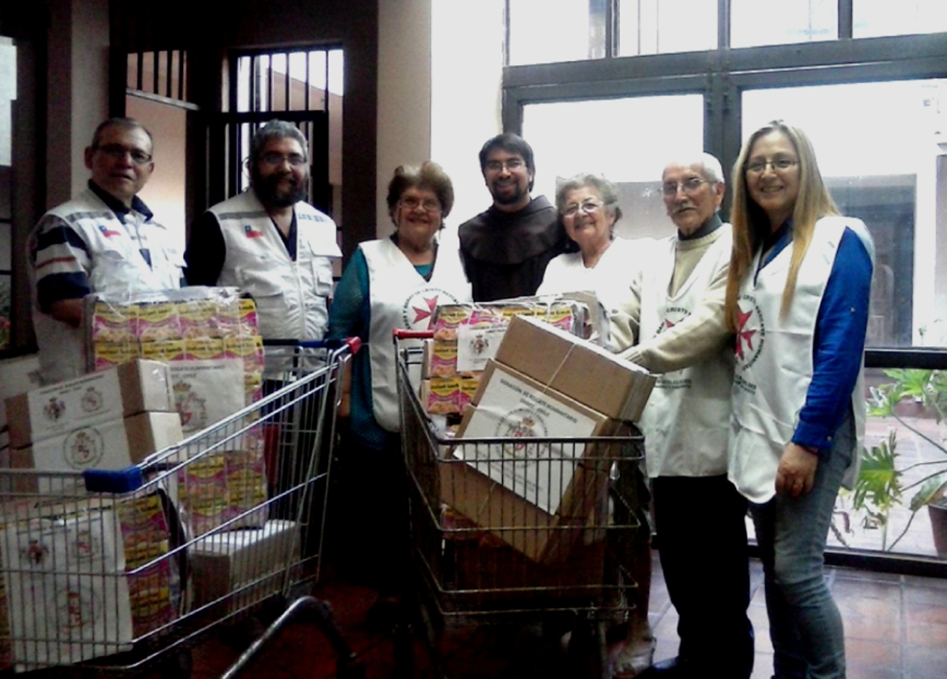 gray computer monitor