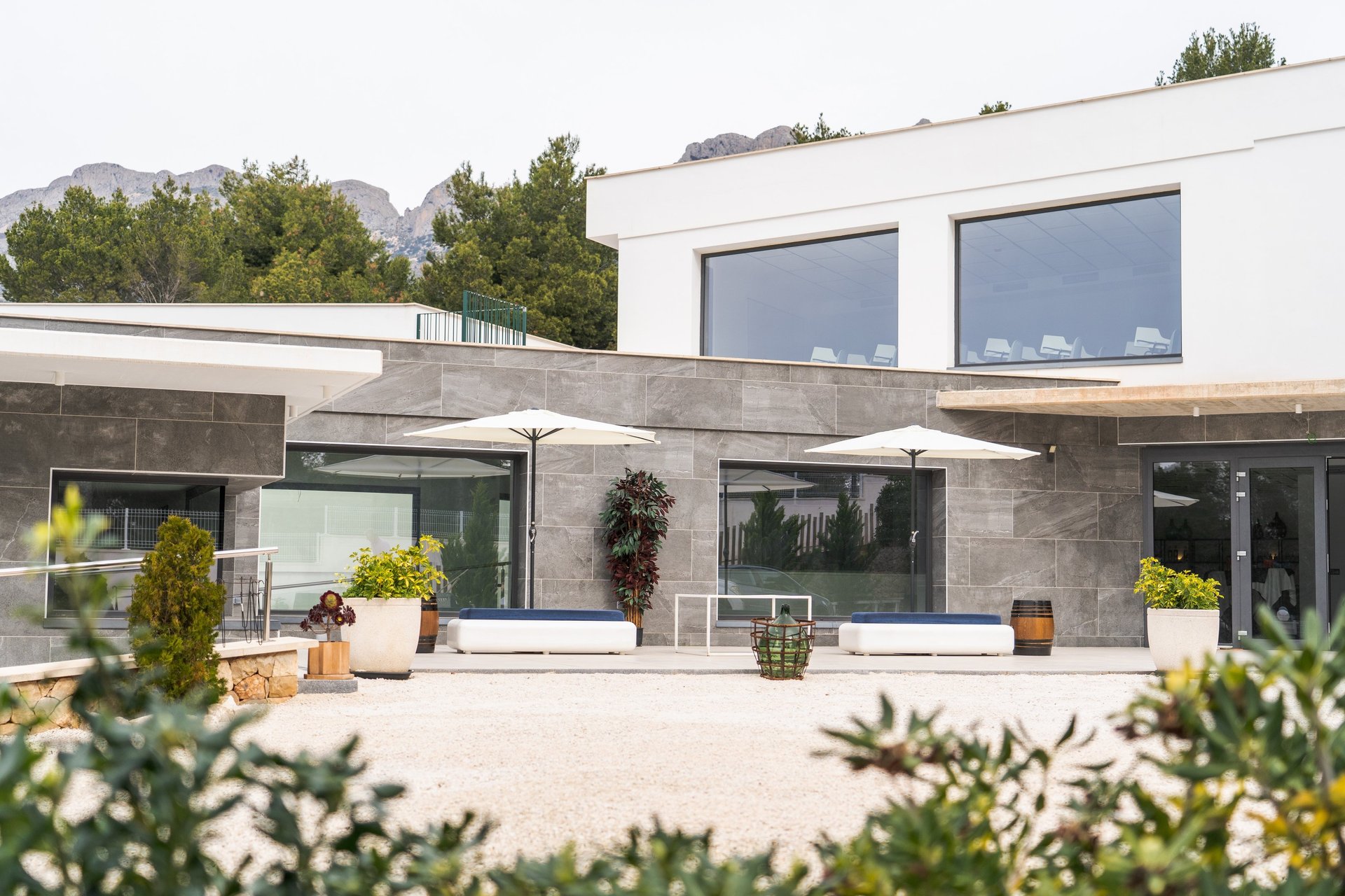 black and brown leather padded tub sofa