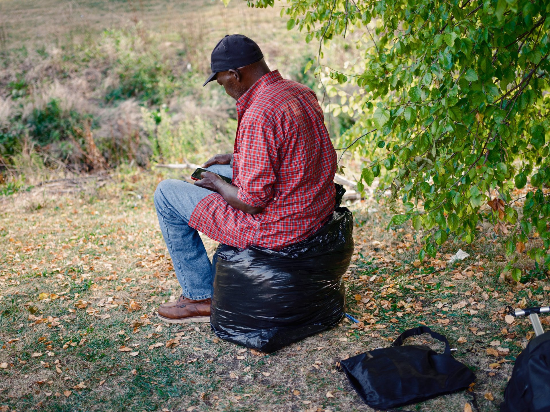 an abstract photo of a curved building with a blue sky in the background