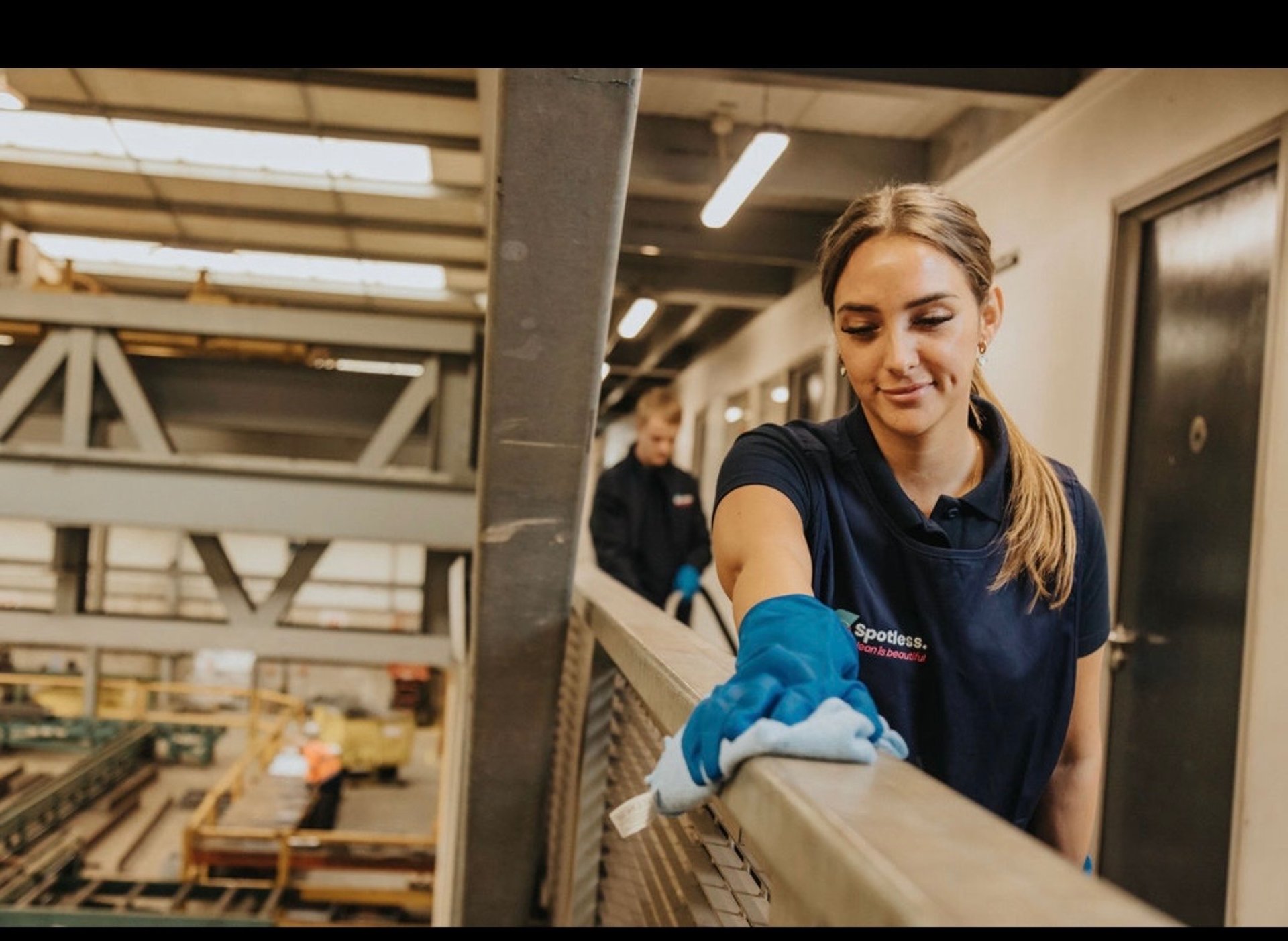 black and white bed linen