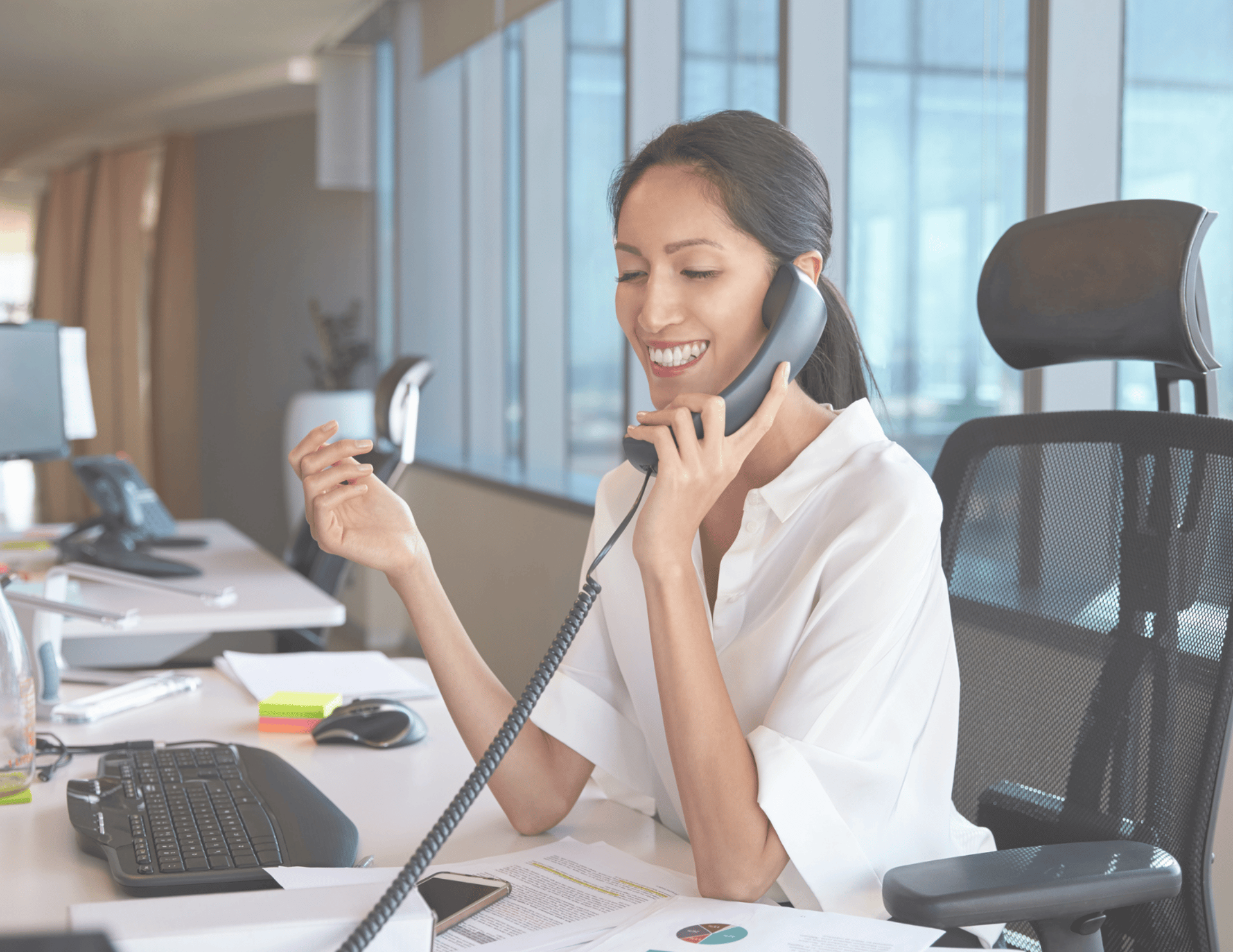 gray computer monitor