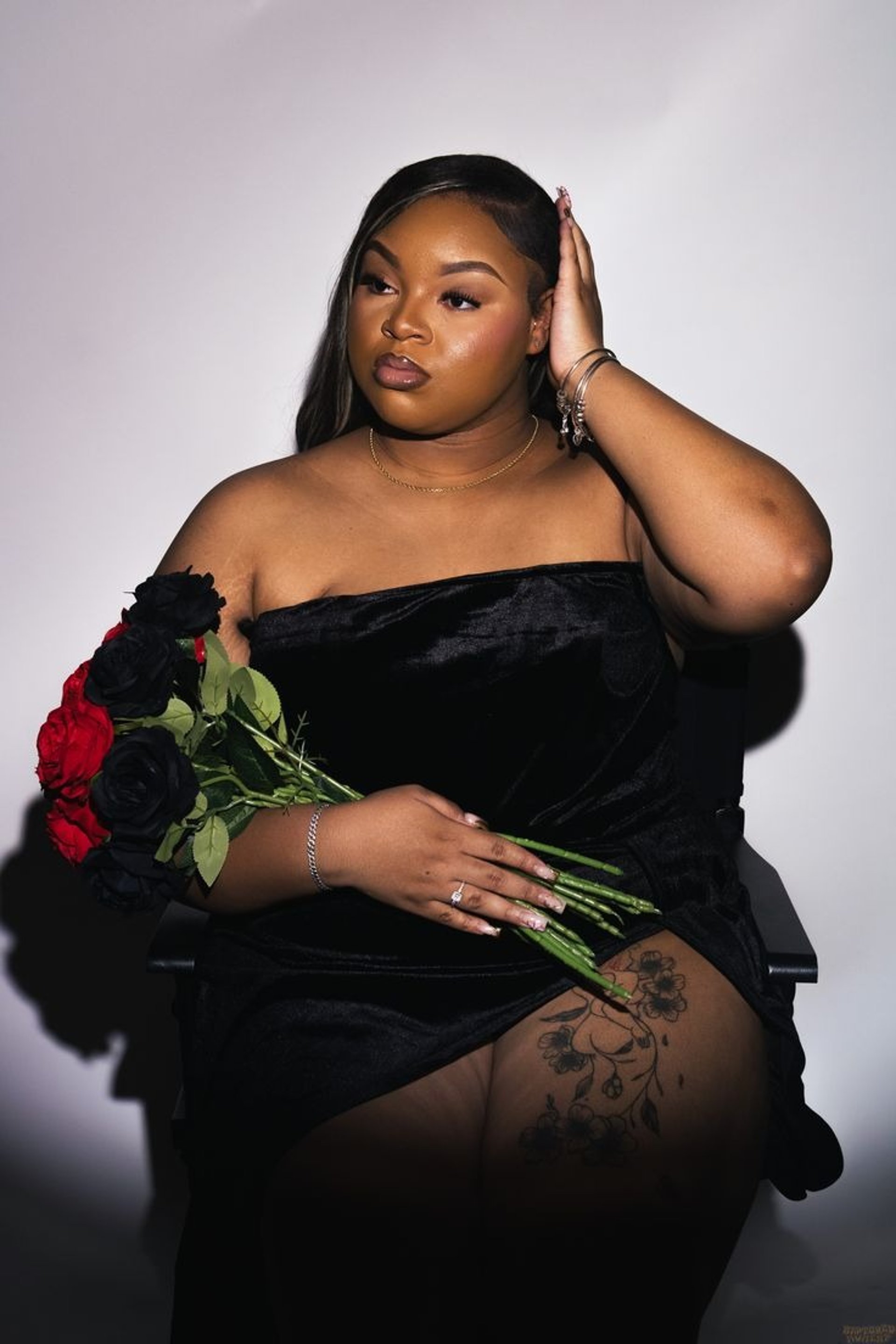 black and white bed linen