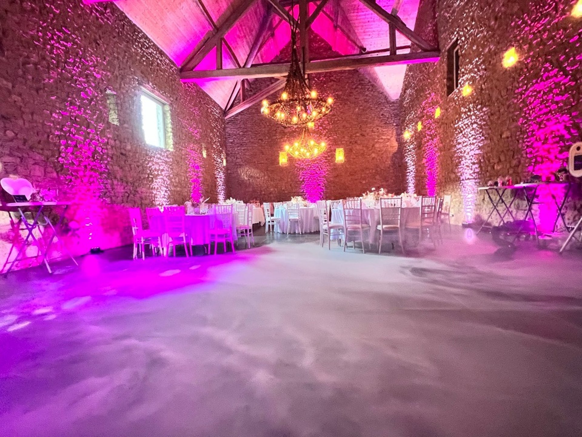 black and white bed linen