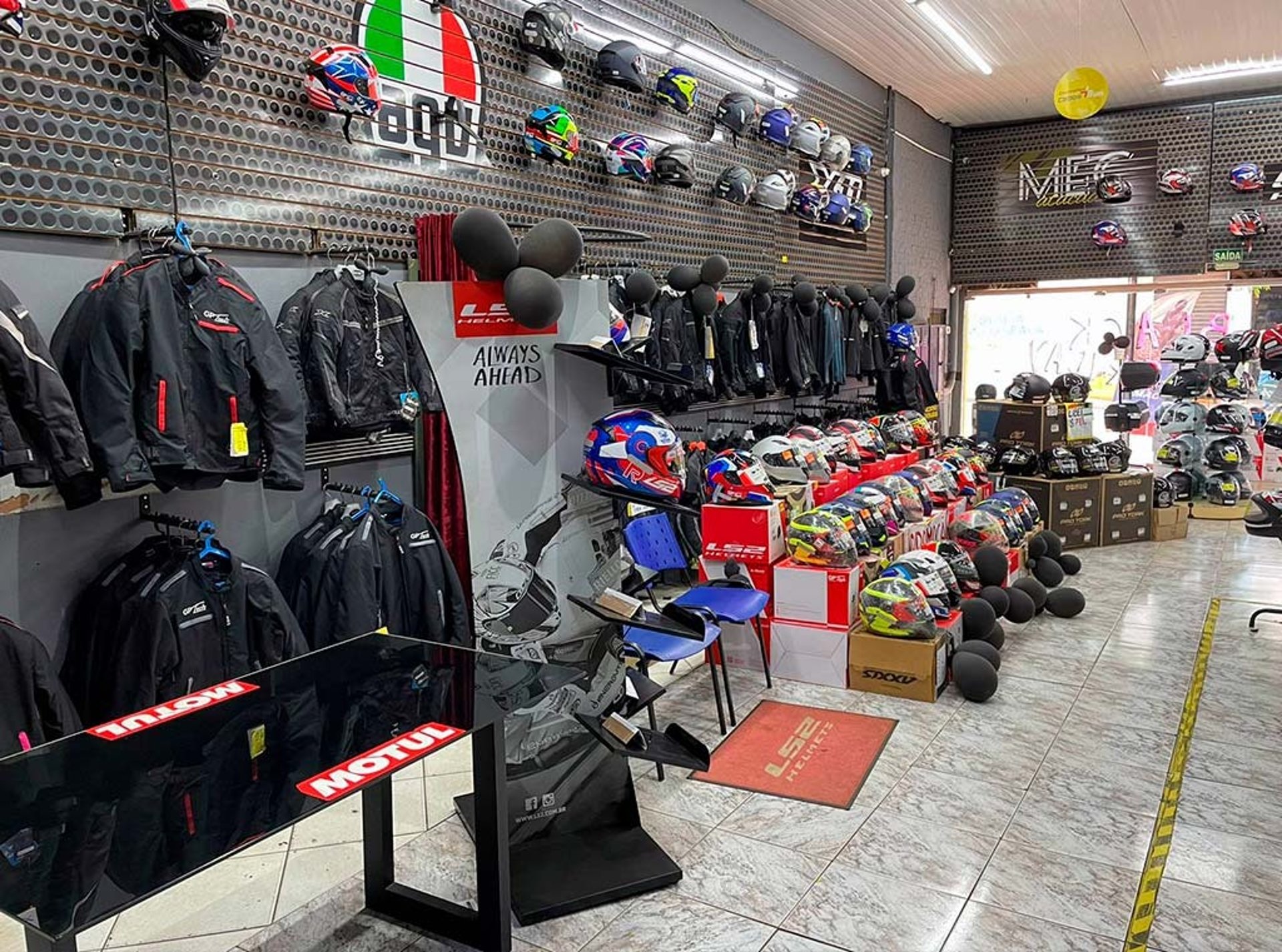 black and brown leather padded tub sofa