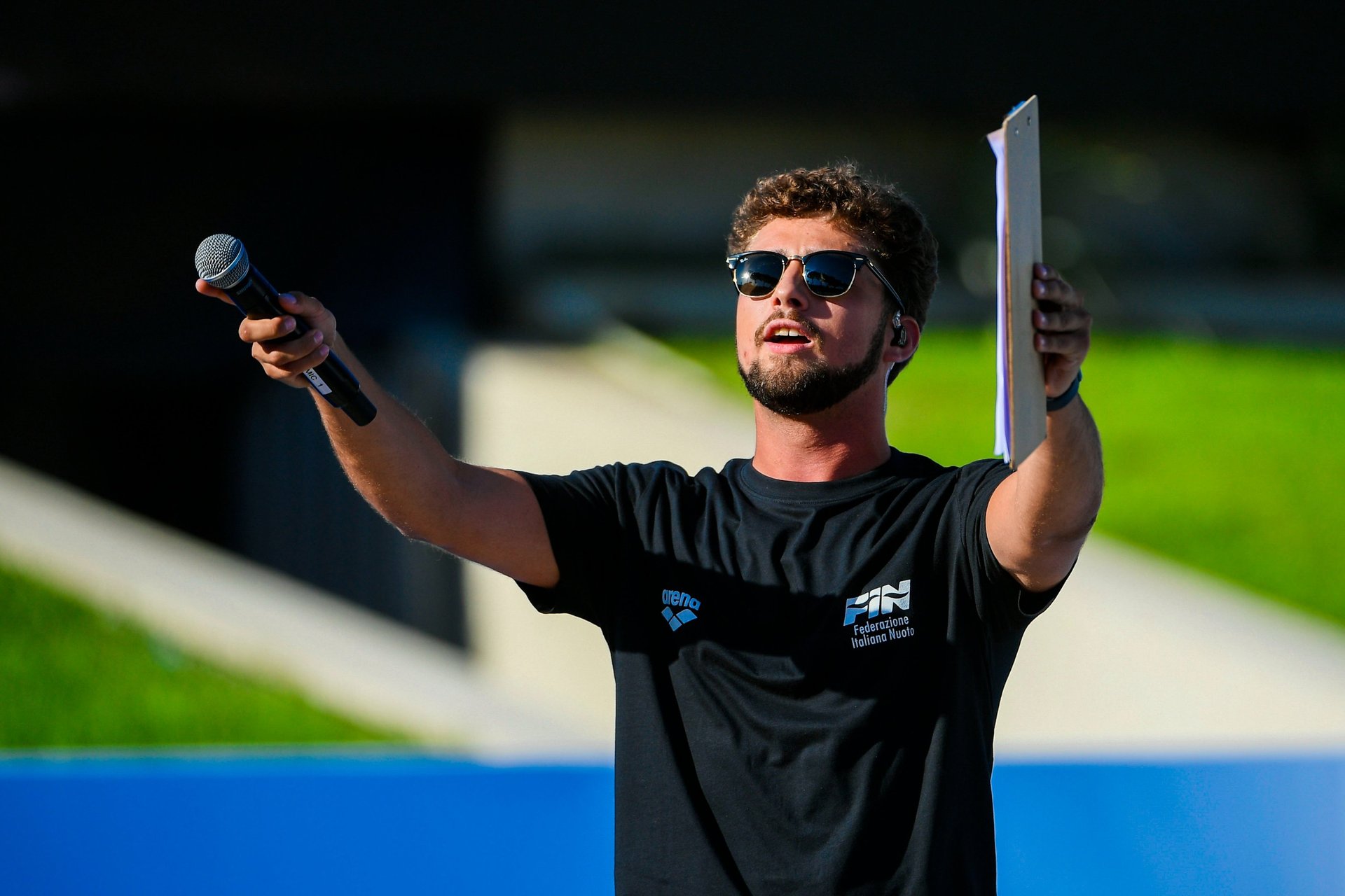 black and white bed linen