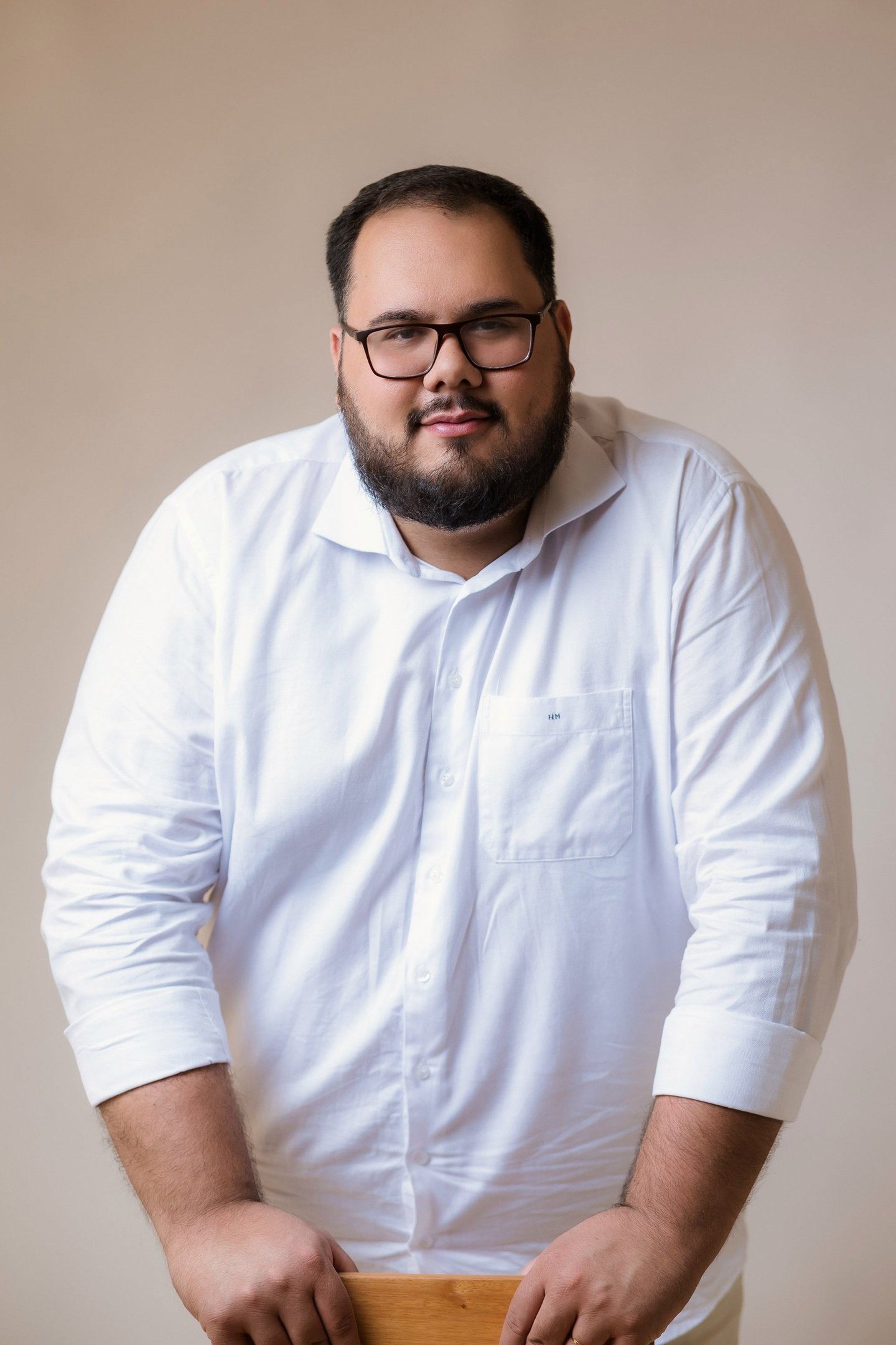 gray computer monitor