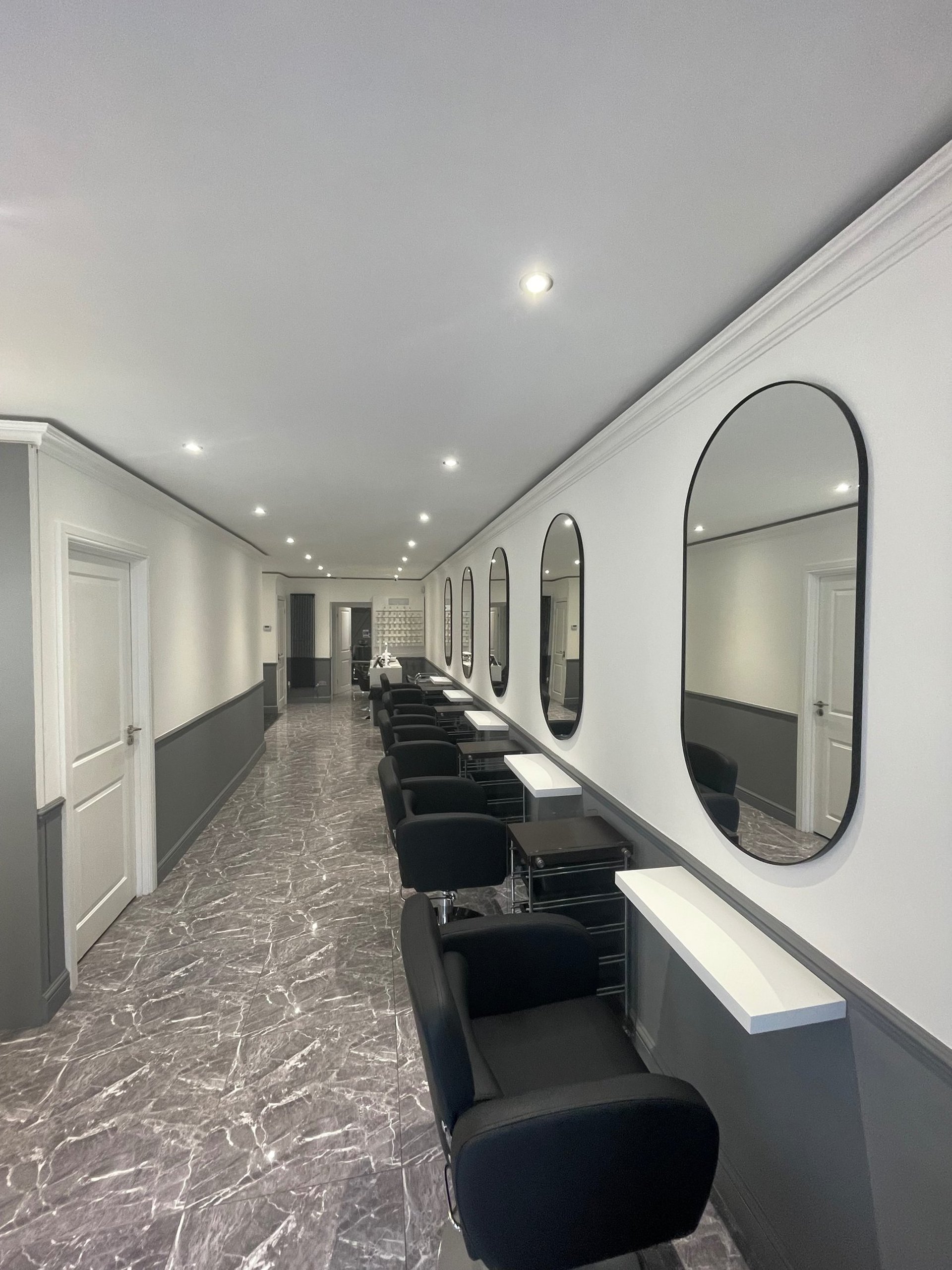 black and white bed linen