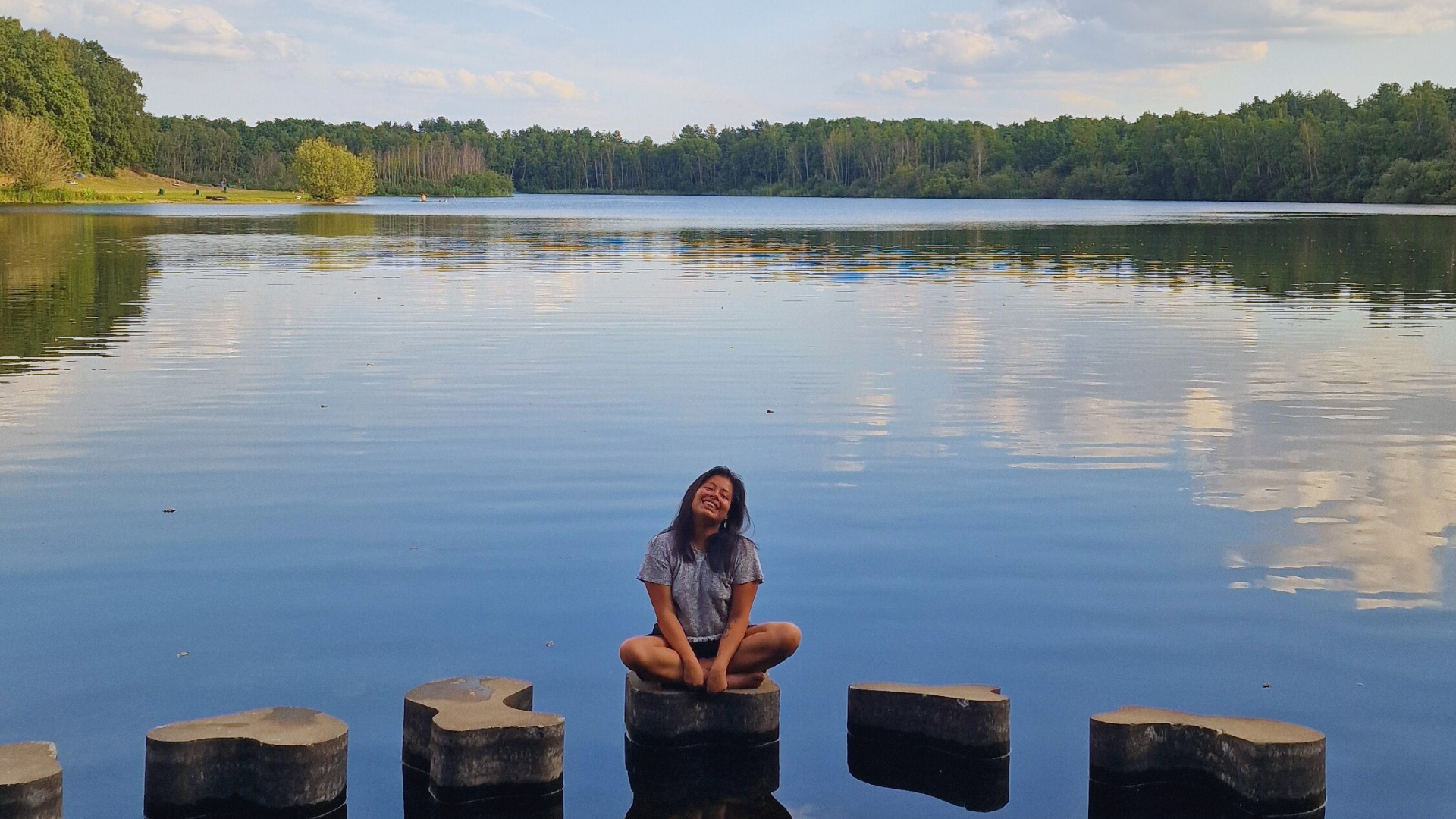 black and white bed linen