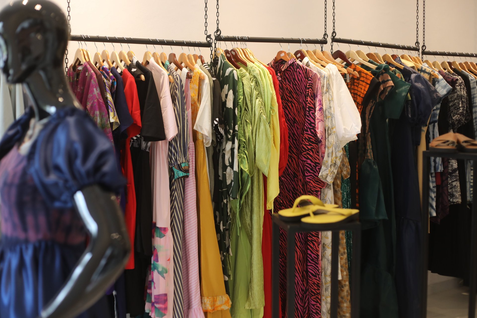 black and white bed linen