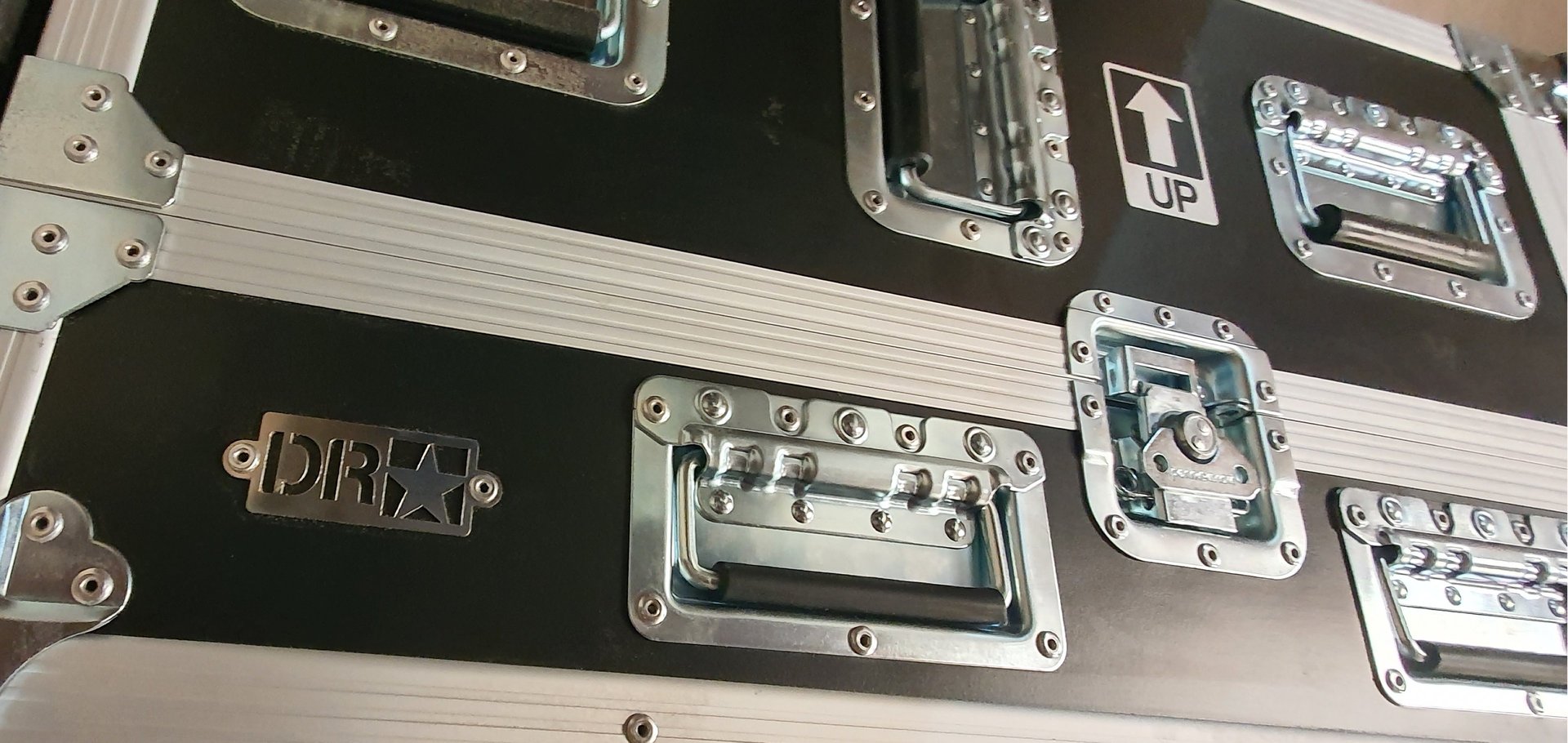 black and white bed linen