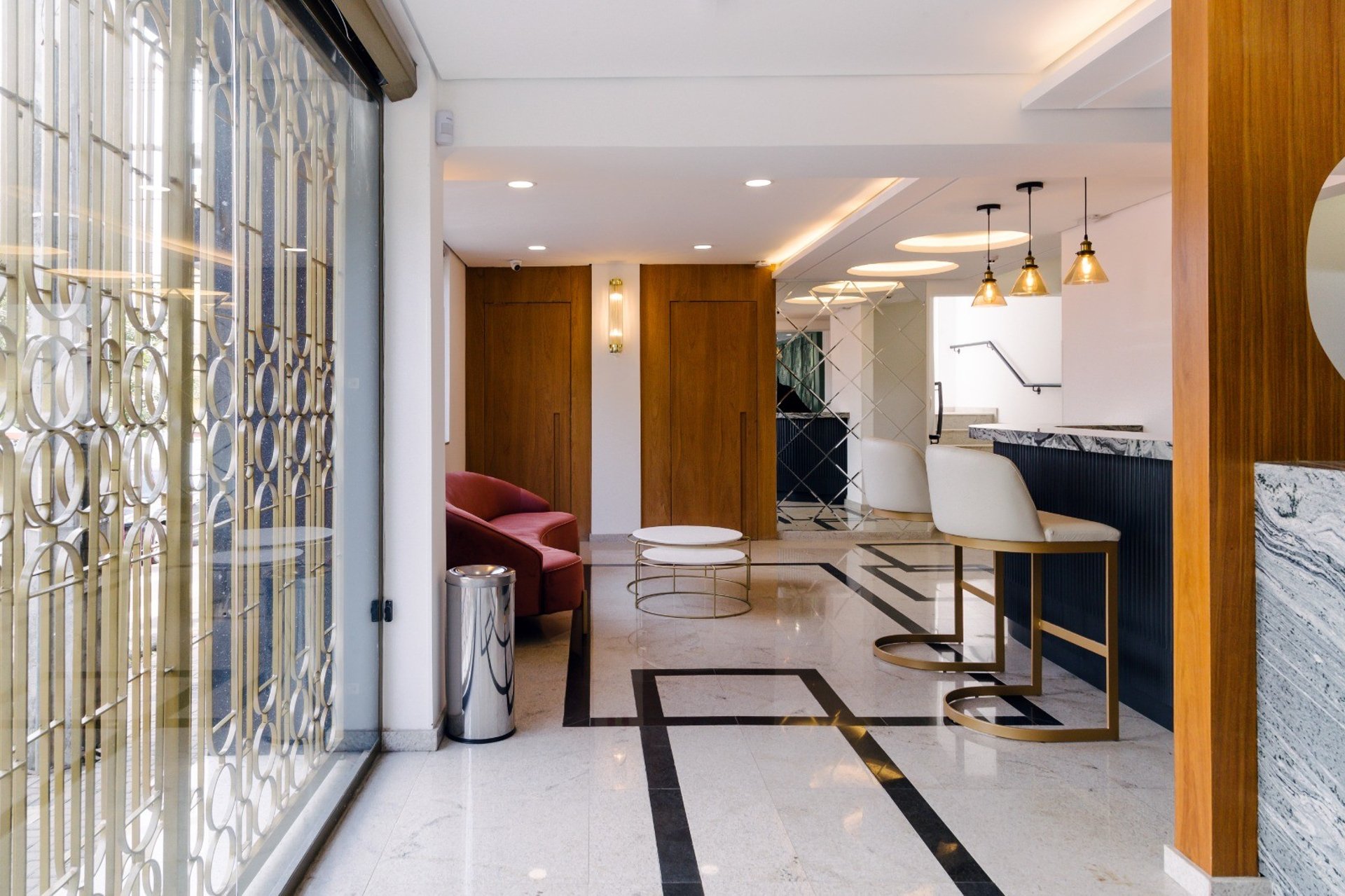 black and white bed linen