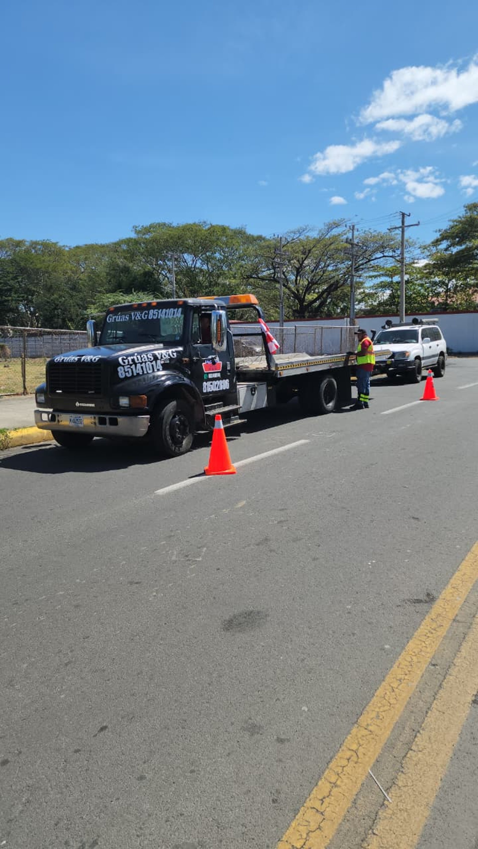 black and brown leather padded tub sofa