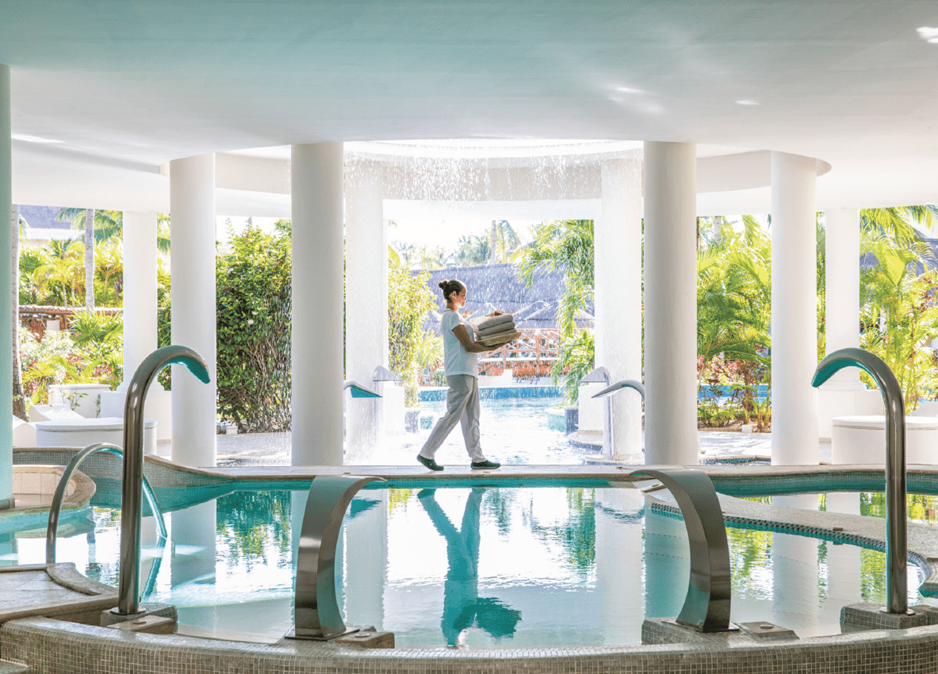 black and white bed linen